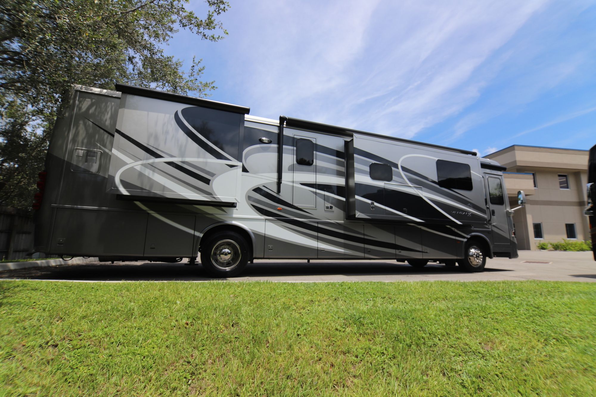 New 2019 Newmar Ventana Le 4045 Class A  For Sale