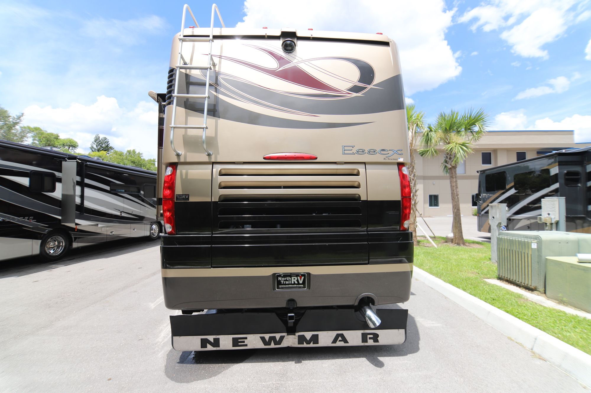 Used 2006 Newmar Essex 4502 Class A  For Sale