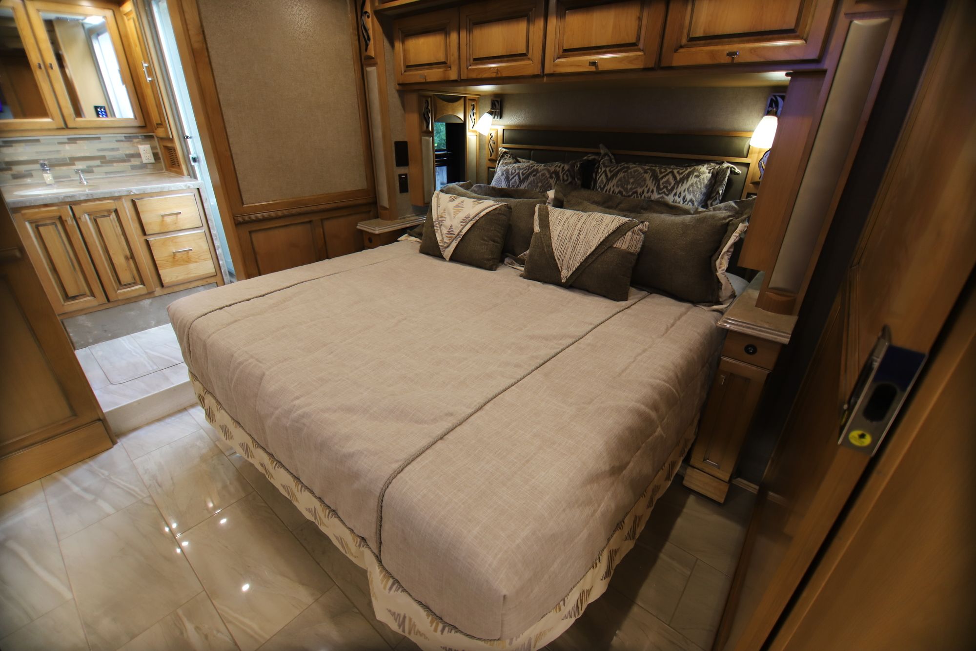New 2019 Tiffin Motor Homes Phaeton 37BH Class A  For Sale