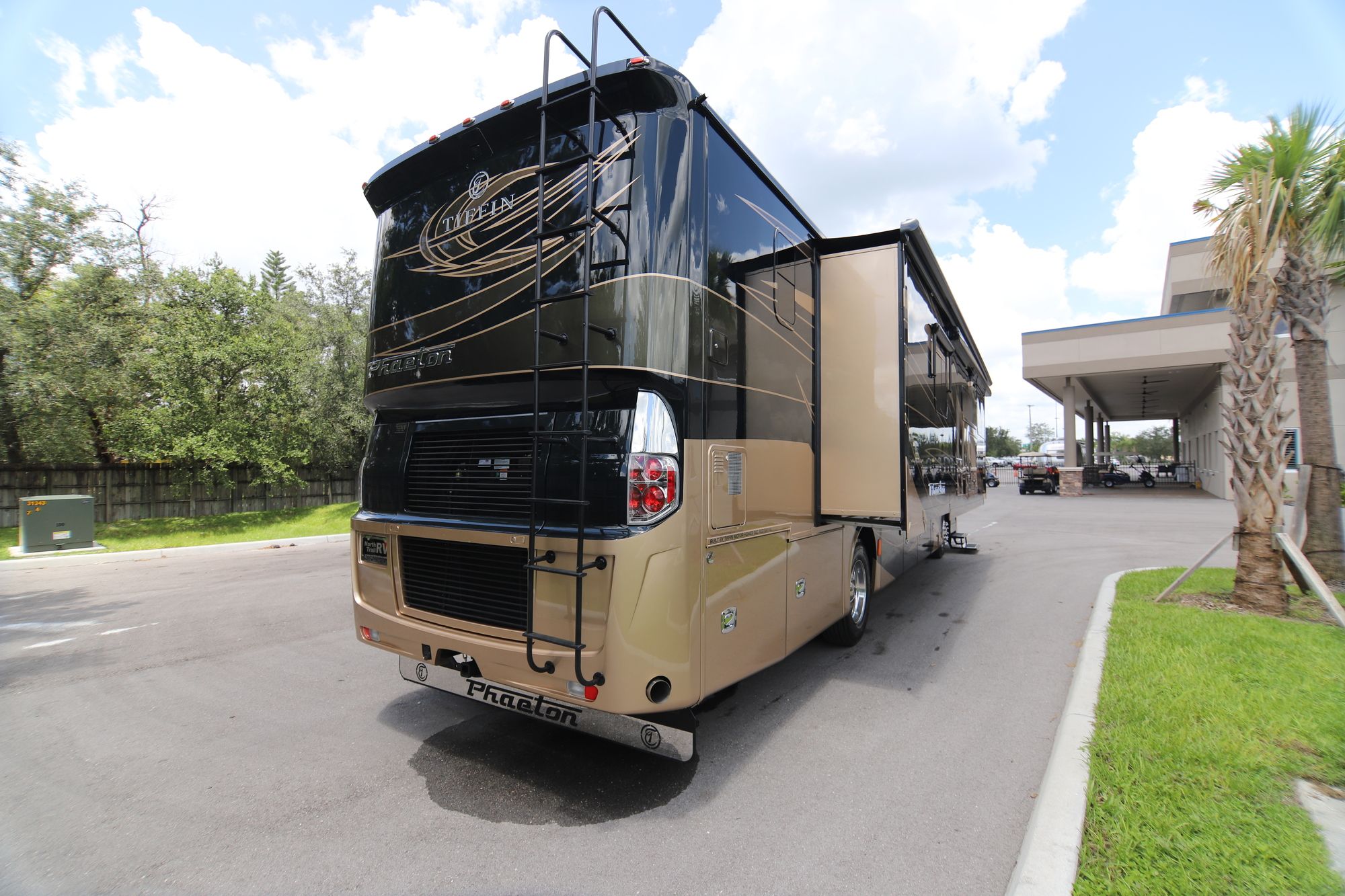 New 2019 Tiffin Motor Homes Phaeton 37BH Class A  For Sale