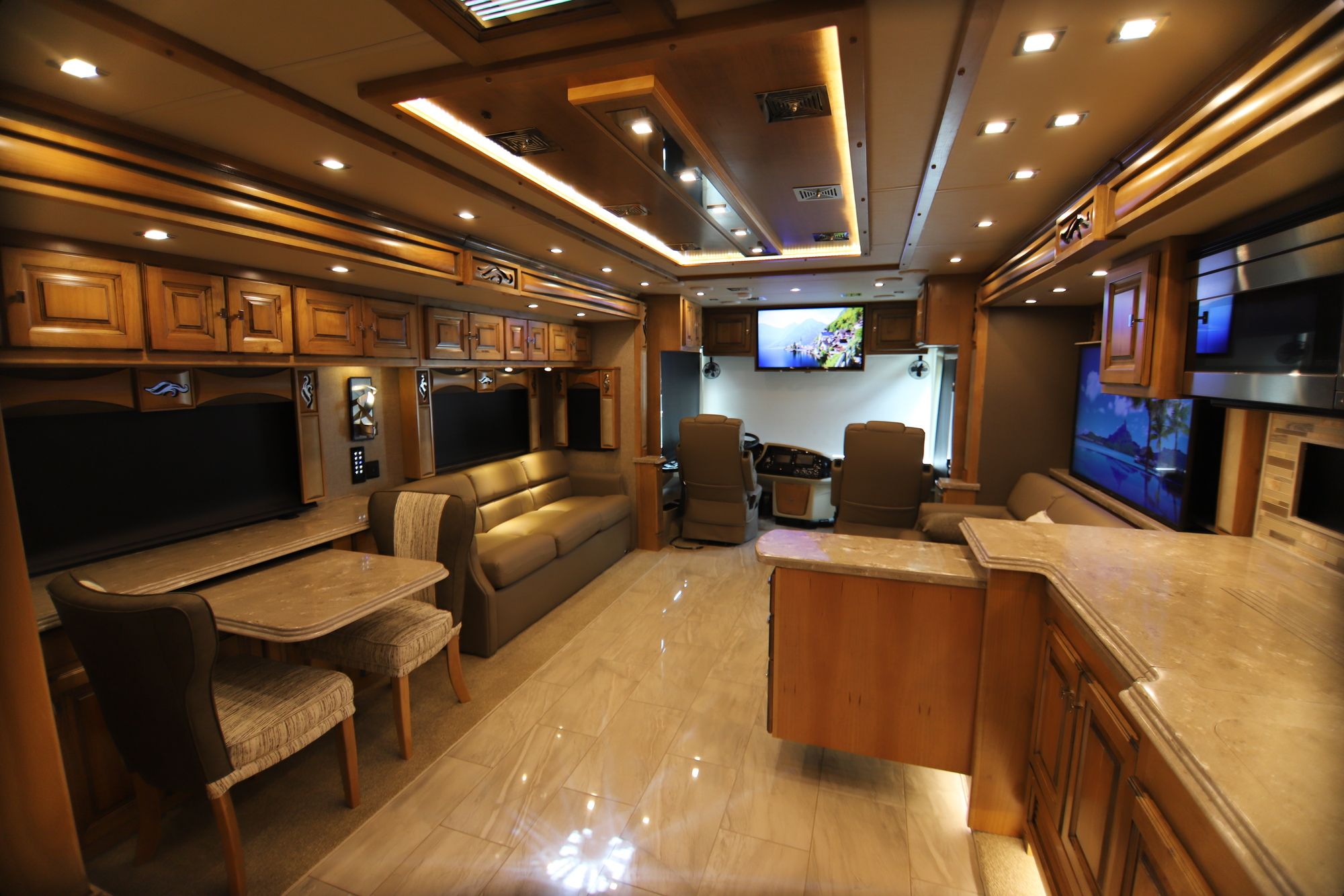 New 2019 Tiffin Motor Homes Phaeton 37BH Class A  For Sale