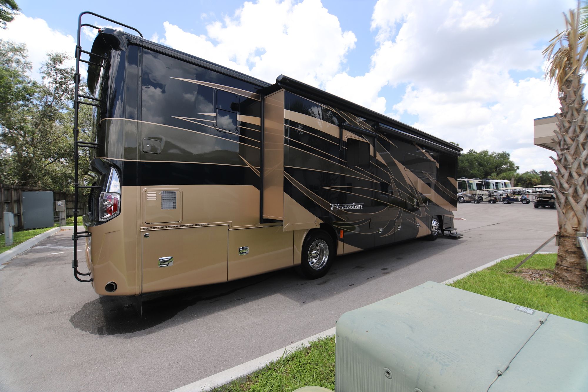 New 2019 Tiffin Motor Homes Phaeton 37BH Class A  For Sale