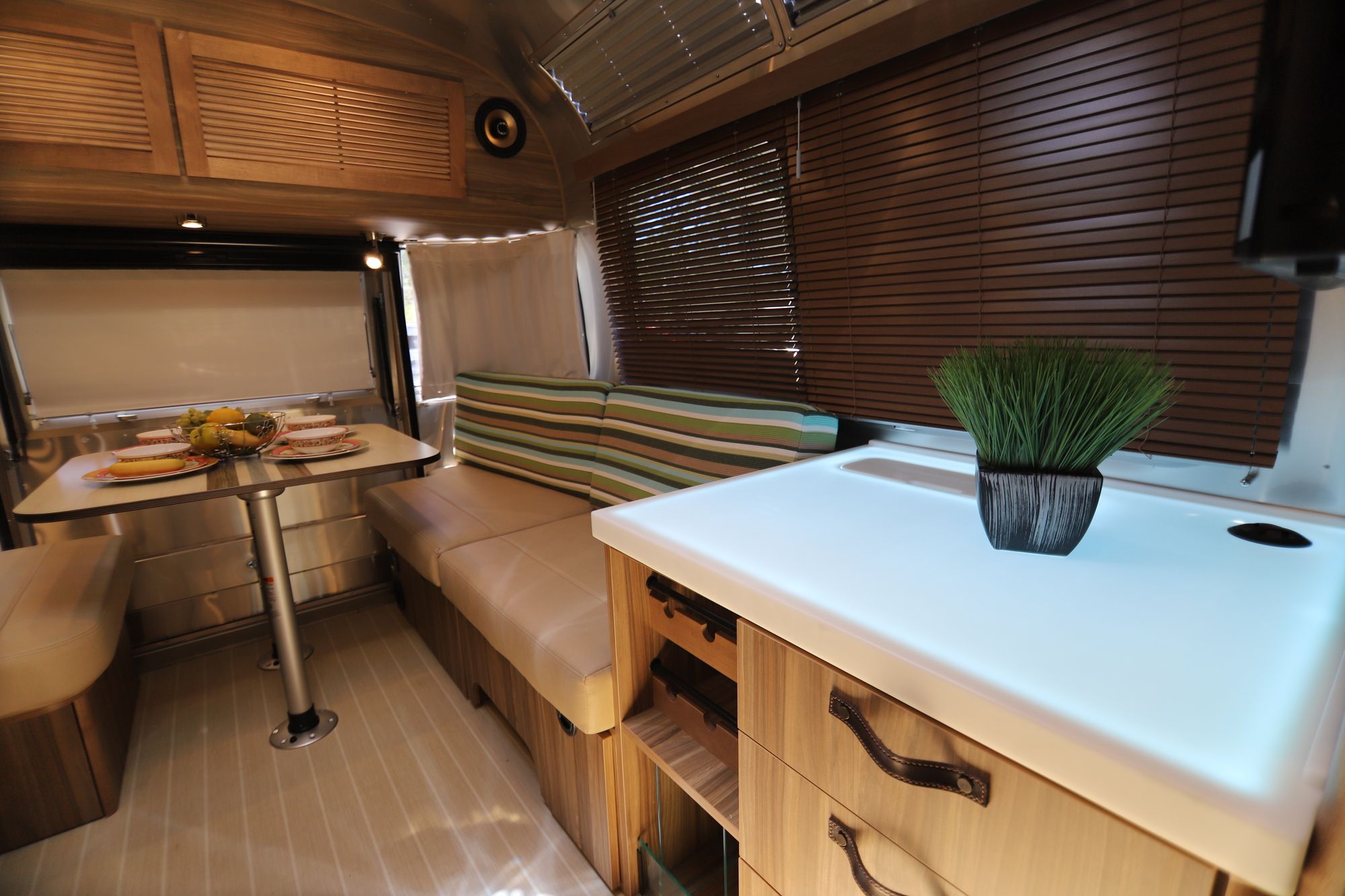 New 2019 Airstream Tommy Bahama 27FB Travel Trailer  For Sale