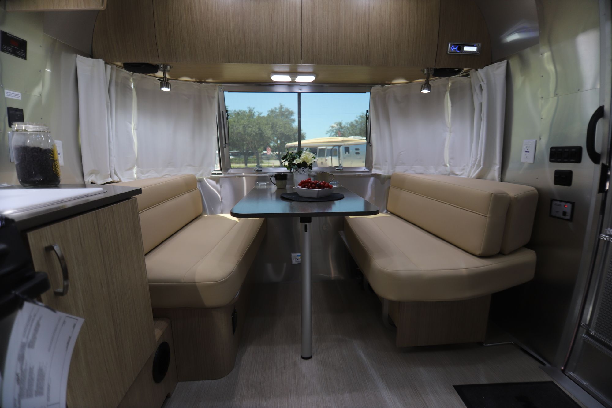 New 2019 Airstream Flying Cloud 19CB Travel Trailer  For Sale