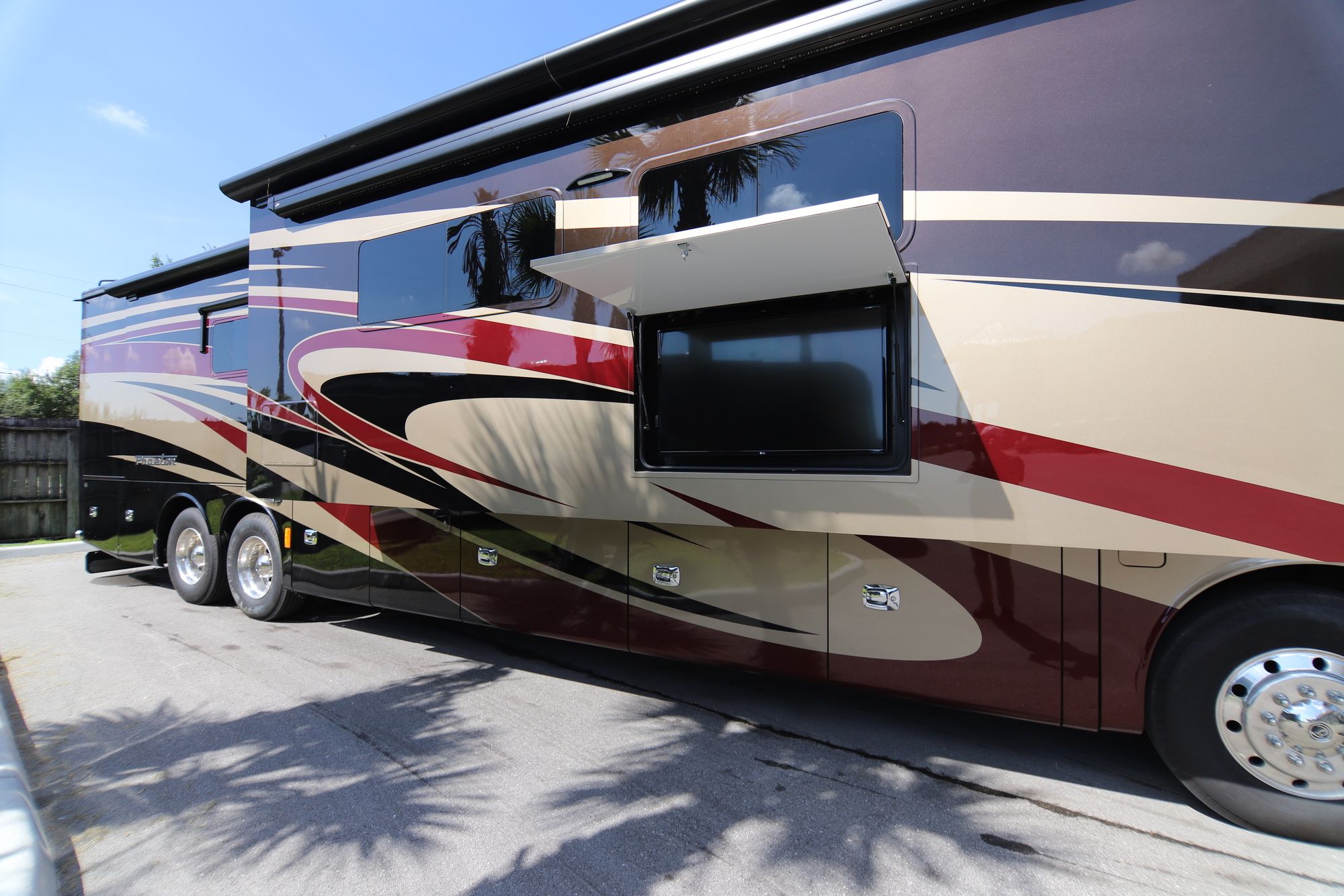 Used 2017 Tiffin Motor Homes Phaeton 44OH Class A  For Sale