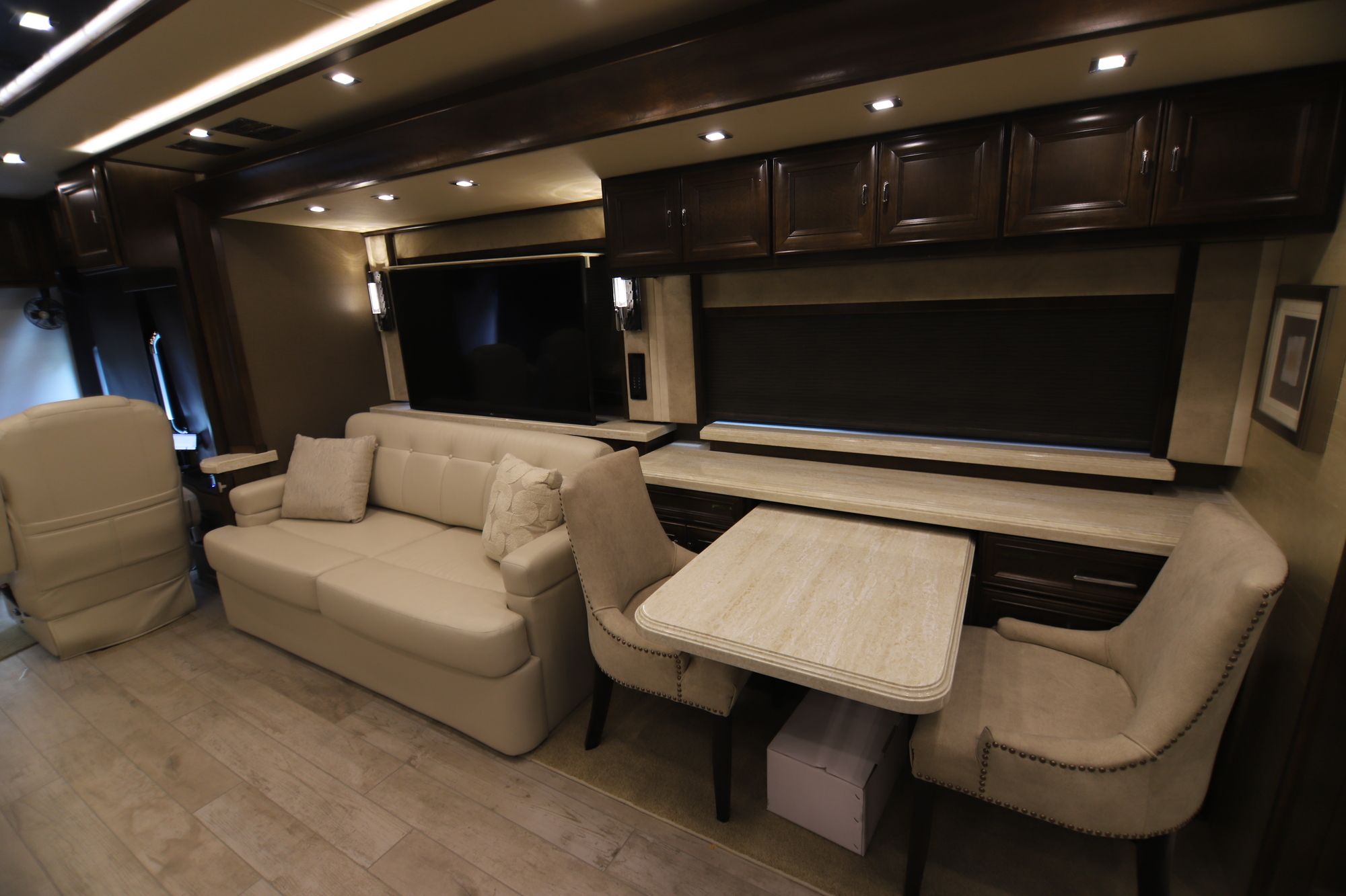 New 2019 Tiffin Motor Homes Allegro Bus 45MP Class A  For Sale