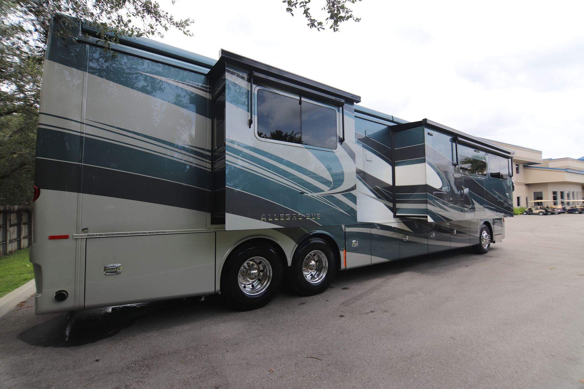 New 2019 Tiffin Motor Homes Allegro Bus 45MP Class A  For Sale