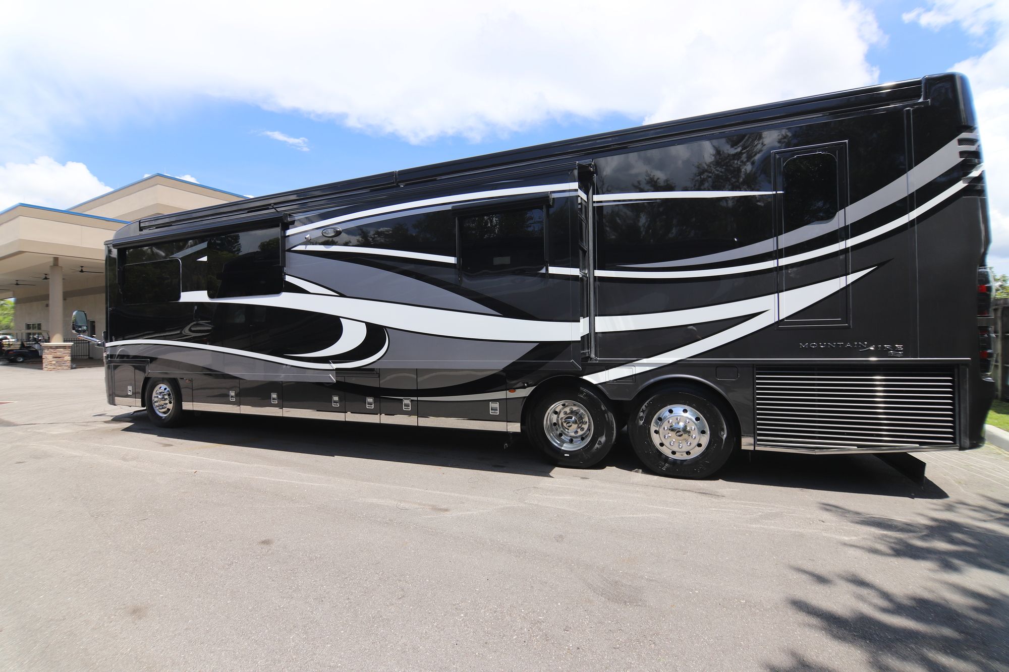 New 2019 Newmar Mountain Aire 4543 Class A  For Sale