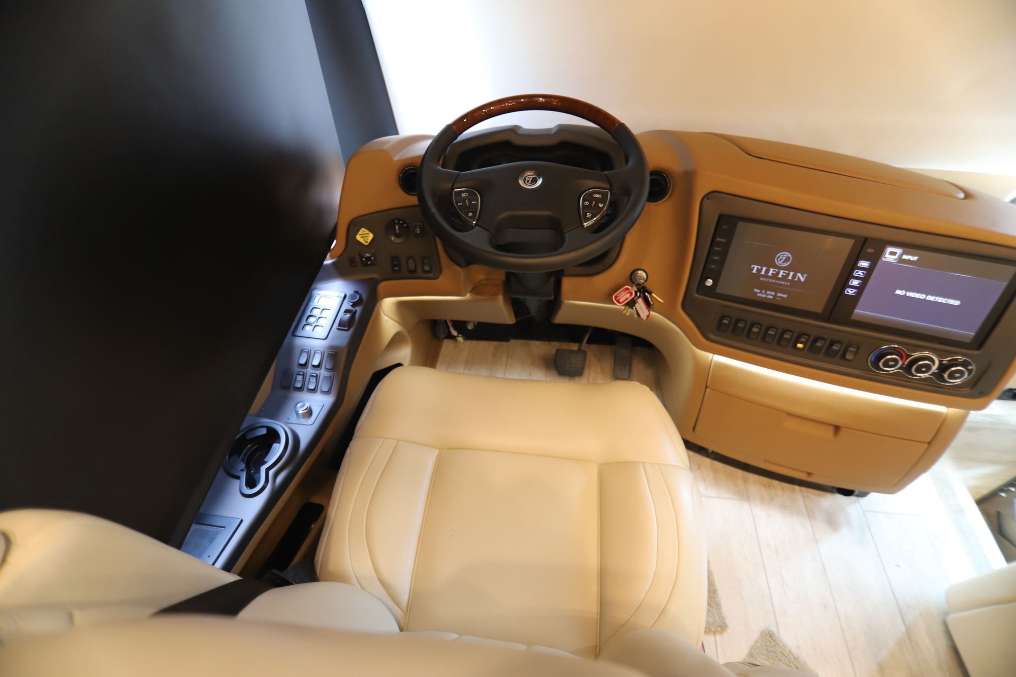 New 2019 Tiffin Motor Homes Allegro Bus 40IP Class A  For Sale