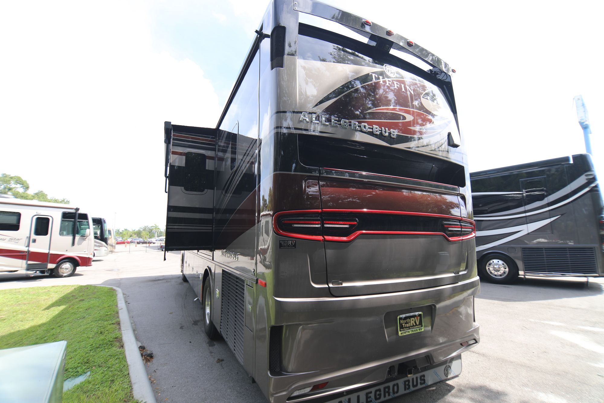 New 2019 Tiffin Motor Homes Allegro Bus 40IP Class A  For Sale