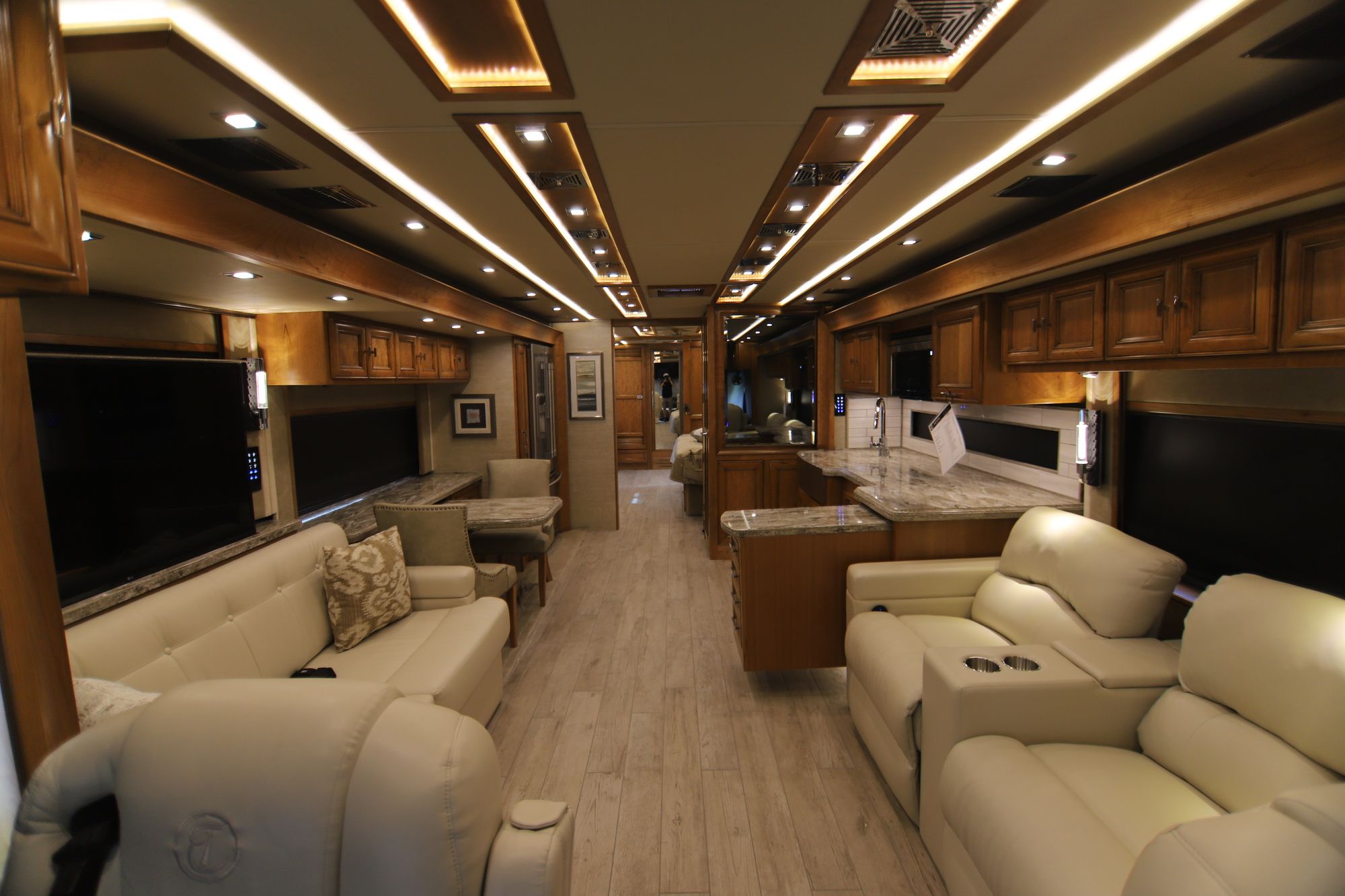New 2019 Tiffin Motor Homes Allegro Bus 40IP Class A  For Sale