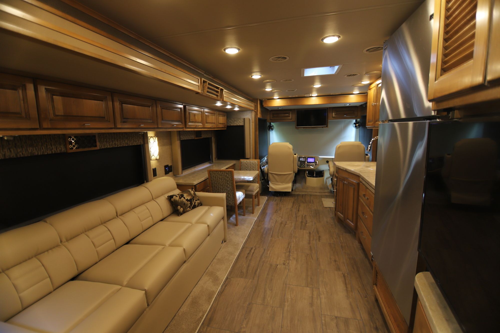 New 2019 Tiffin Motor Homes Allegro 32SA Class A  For Sale