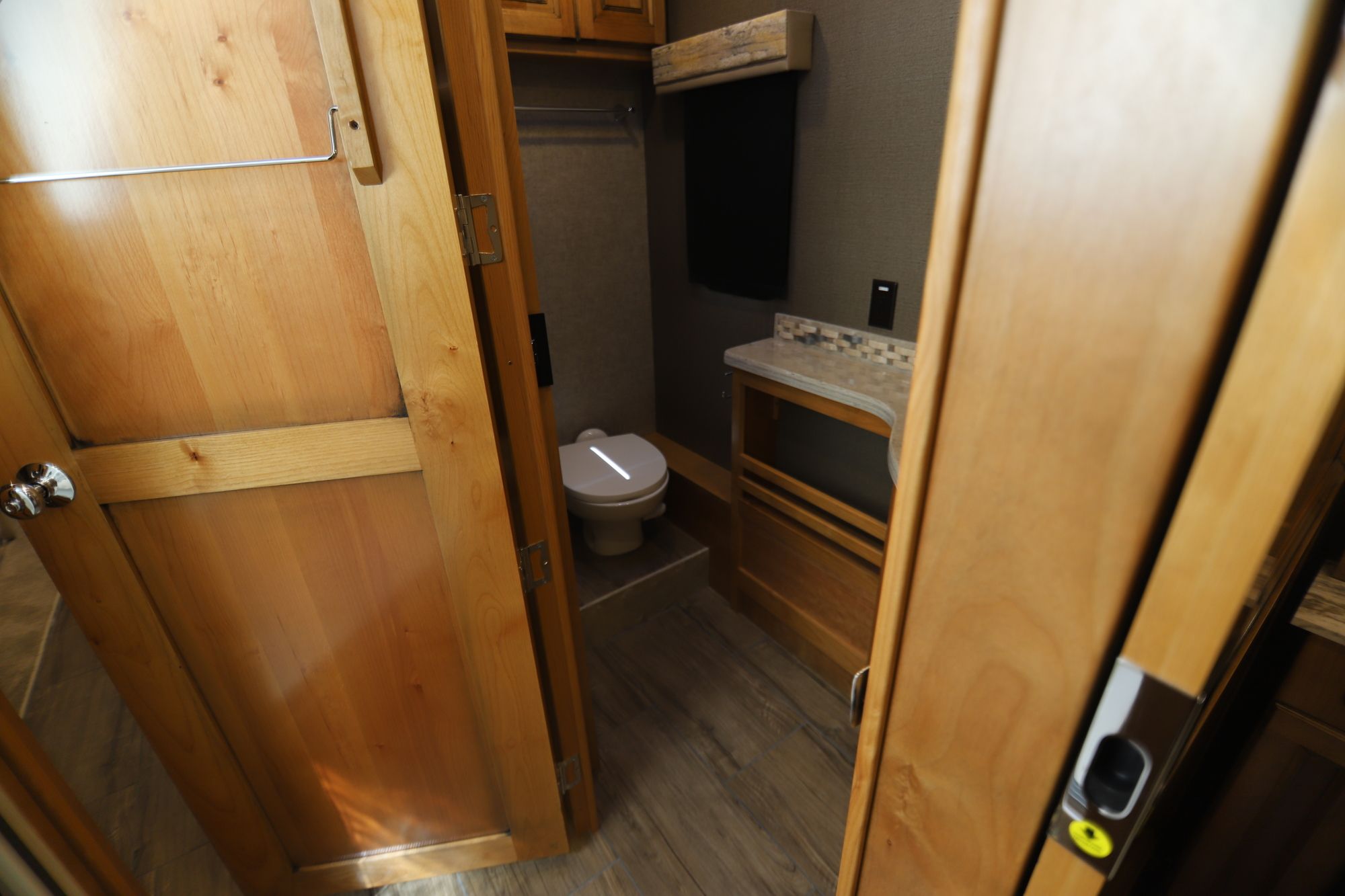 New 2019 Tiffin Motor Homes Allegro 32SA Class A  For Sale