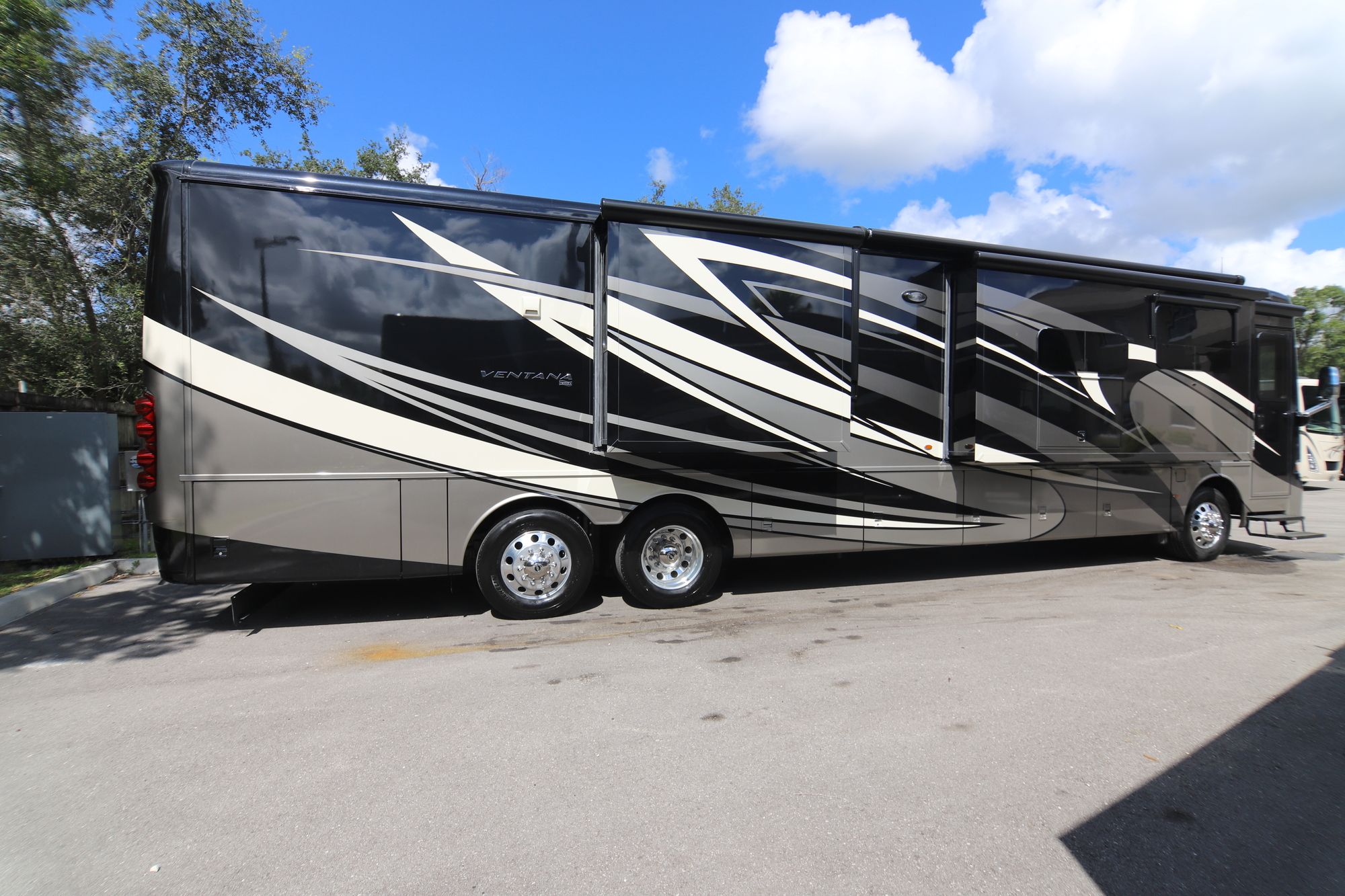 New 2019 Newmar Ventana 4369 Class A  For Sale