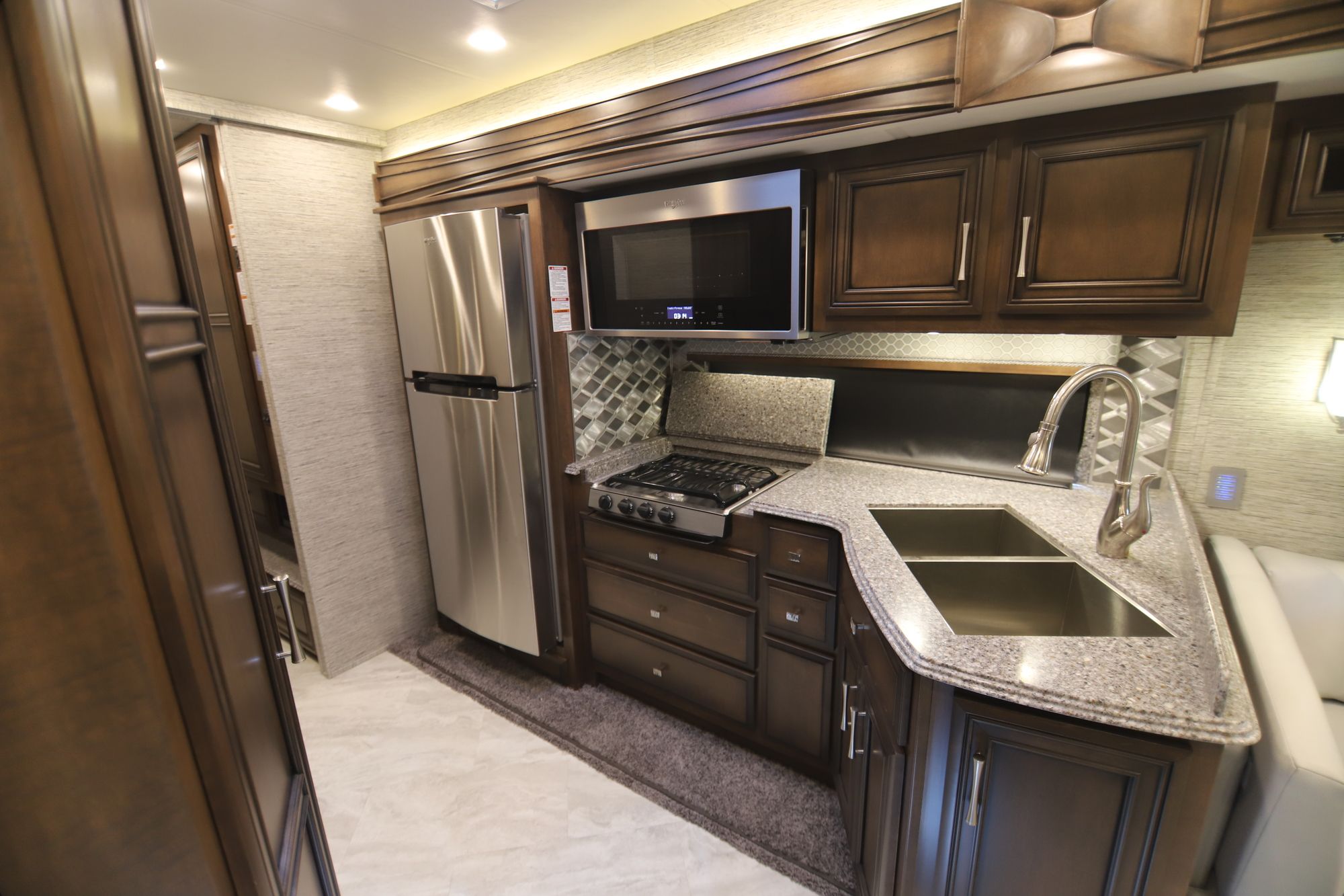 New 2019 Newmar Canyon Star 3927 Class A  For Sale