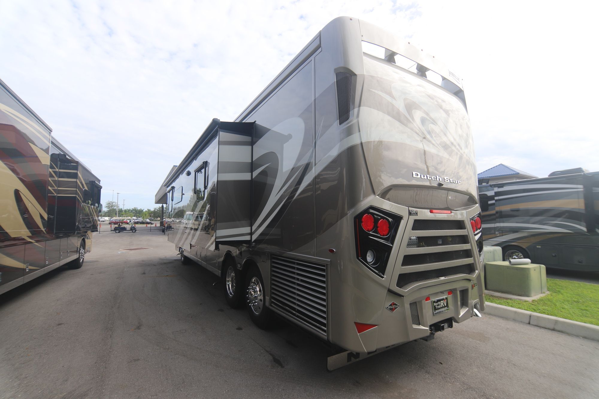 New 2019 Newmar Dutch Star 4002 Class A  For Sale