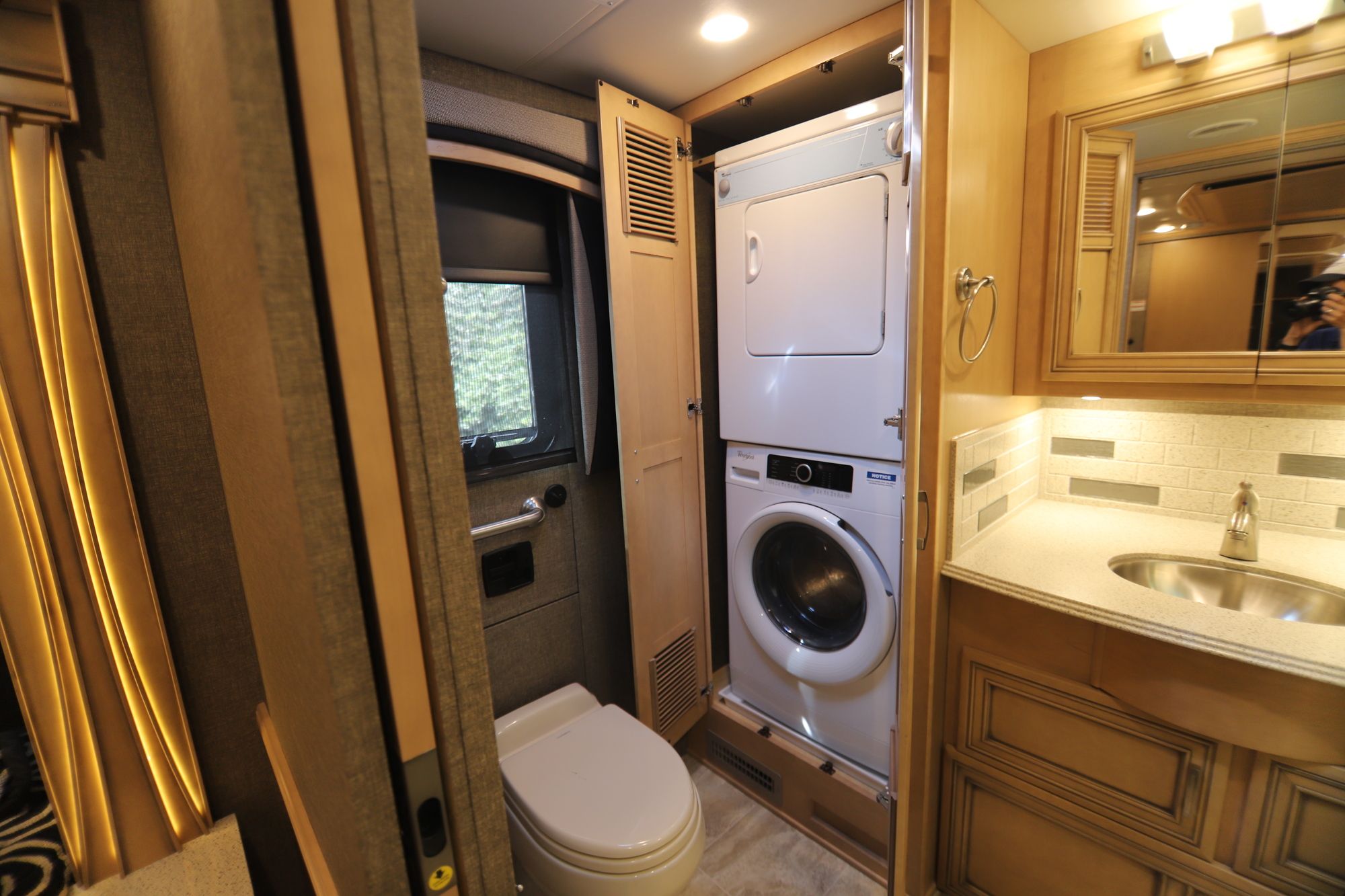 New 2019 Newmar Ventana Le 4002 Class A  For Sale