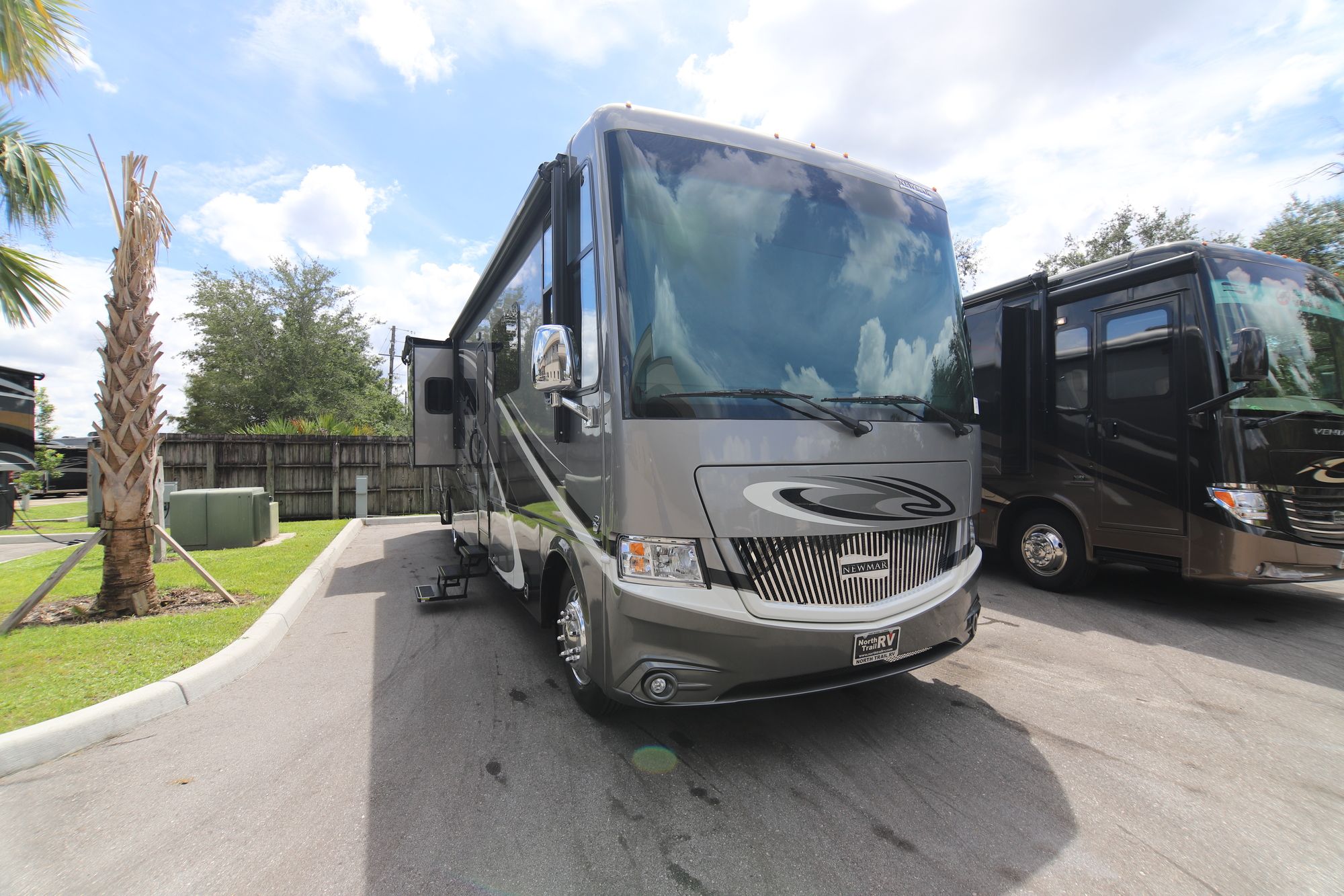 New 2019 Newmar Canyon Star 3927 Class A  For Sale