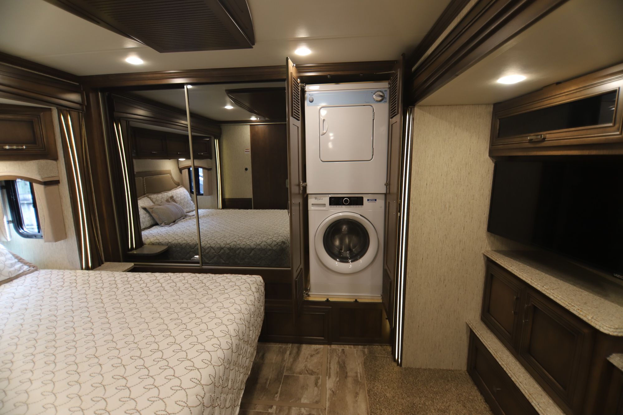 New 2019 Newmar Ventana Le BUNKS Class A  For Sale