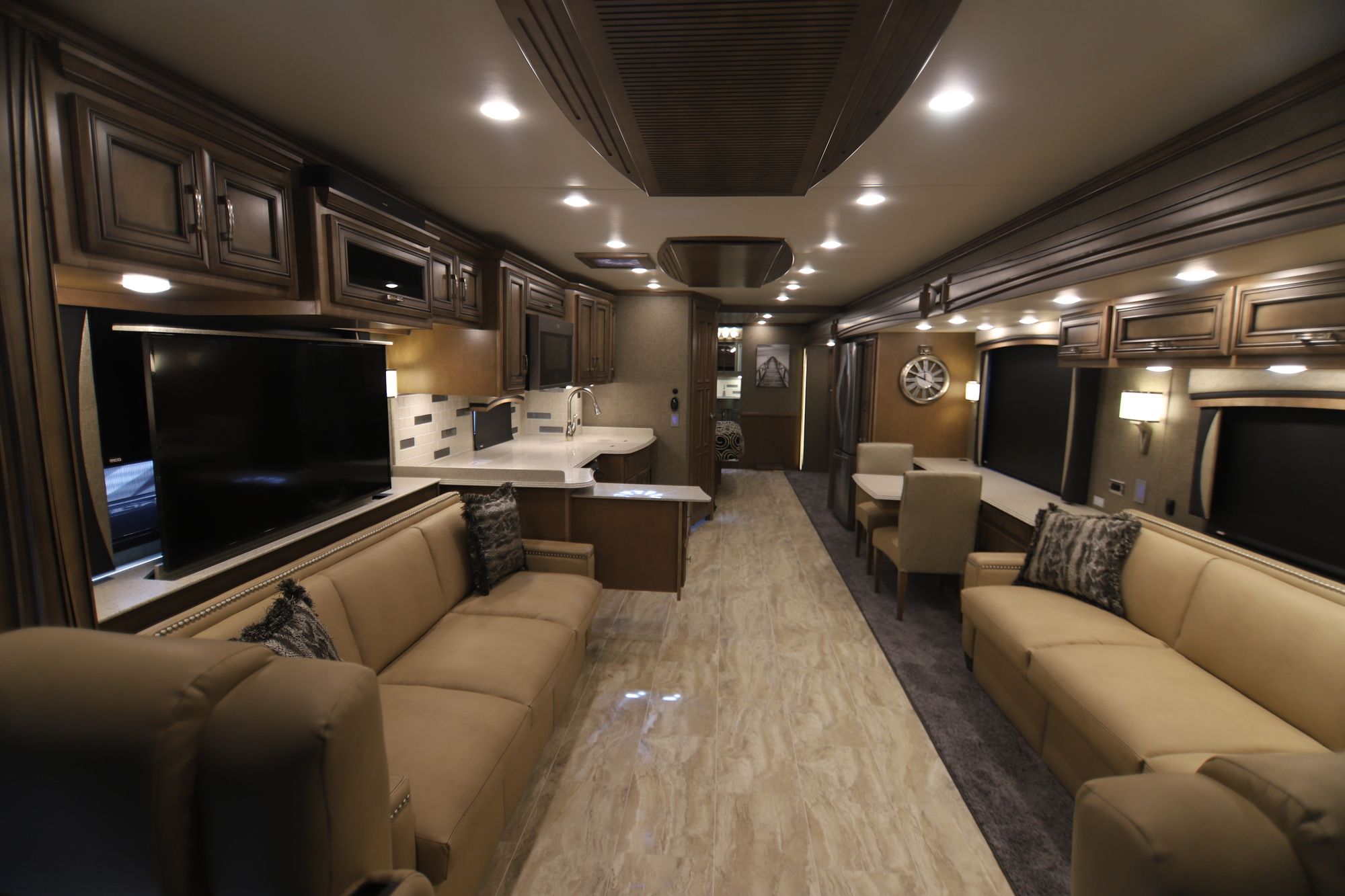 New 2019 Newmar Ventana Le 4037 Class A  For Sale