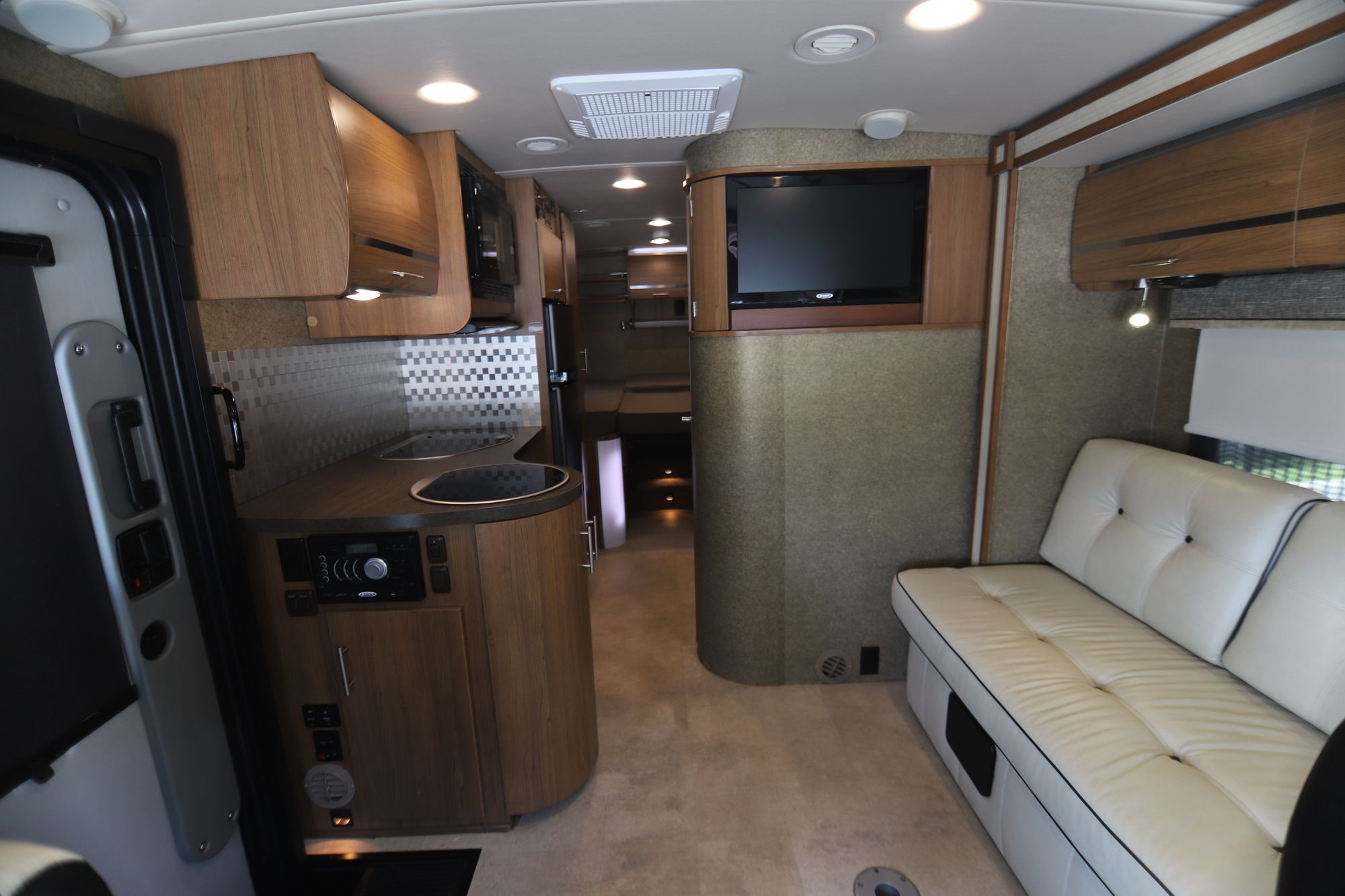 2015 Itasca Reyo 25T Class A Diesel Motorhome (Stock 119121)