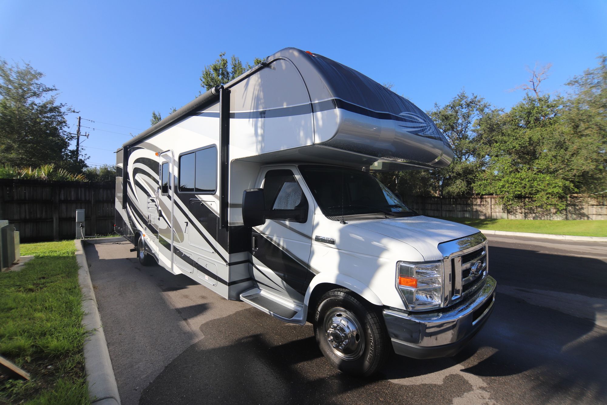 2016 Forest River Forester 3051S 18480-2