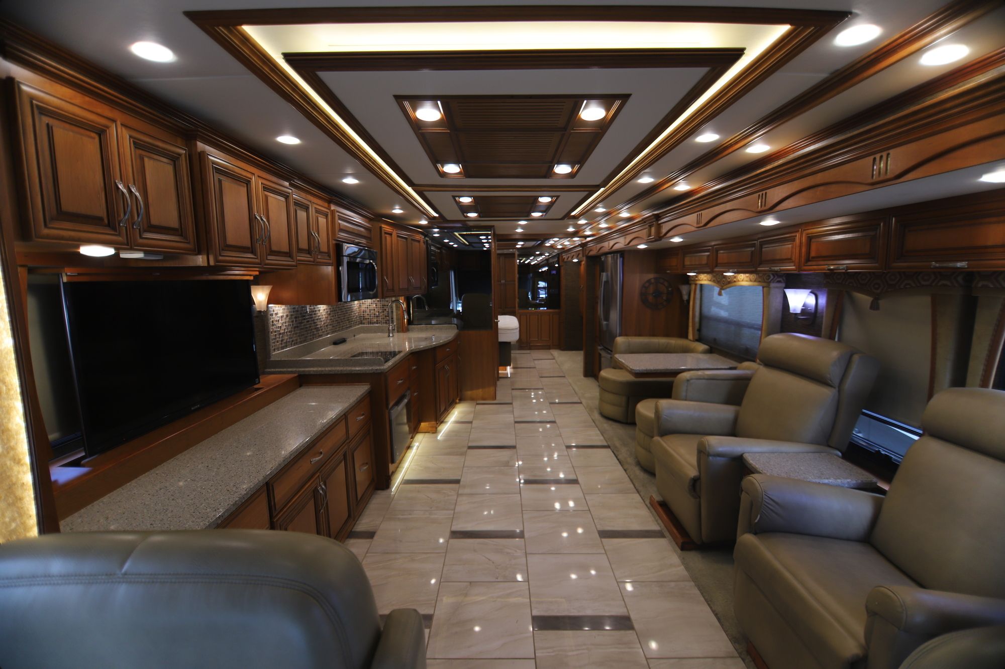 Used 2014 Newmar Mountain Aire 4369 Class A  For Sale