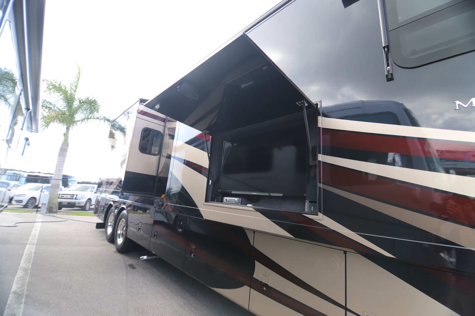 Used 2014 Newmar Mountain Aire 4369 Class A  For Sale