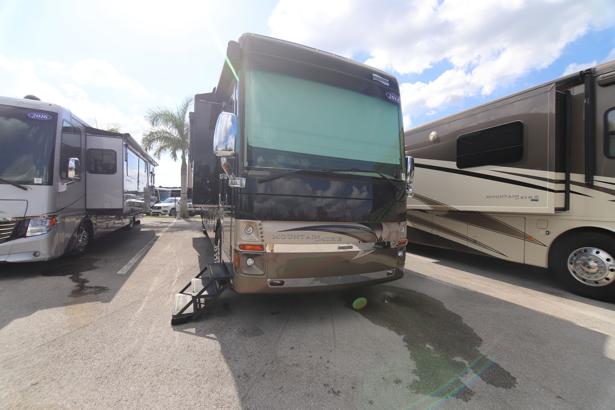 Used 2014 Newmar Mountain Aire 4369 Class A  For Sale