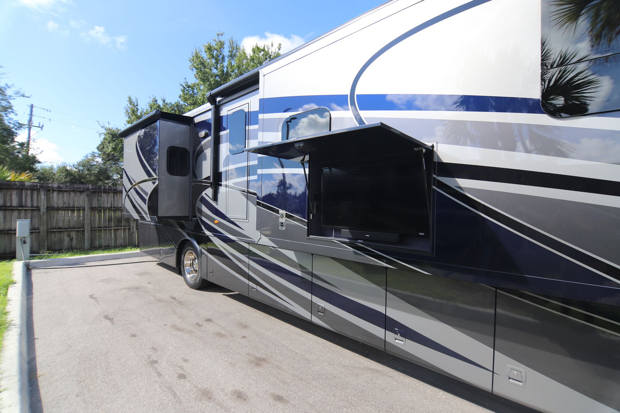 New 2019 Newmar Ventana Le BUNKS Class A  For Sale