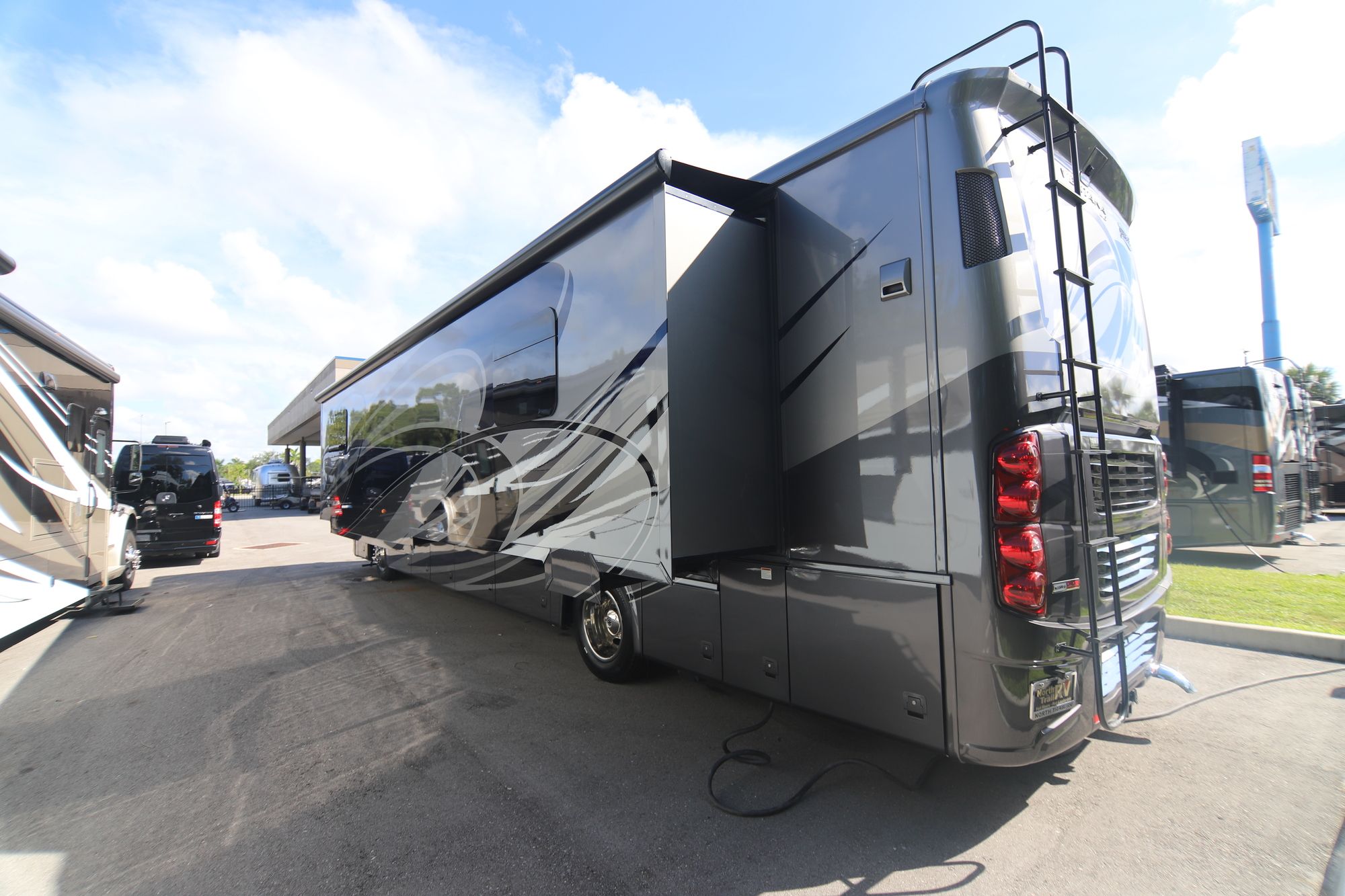 New 2019 Newmar Ventana Le BUNKS Class A  For Sale