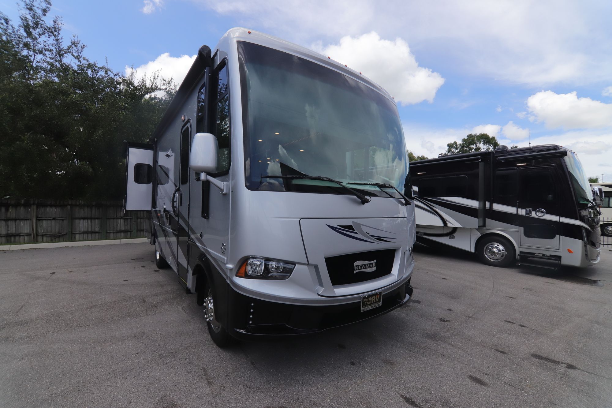 New 2019 Newmar Bay Star Sport 2702 Class A  For Sale