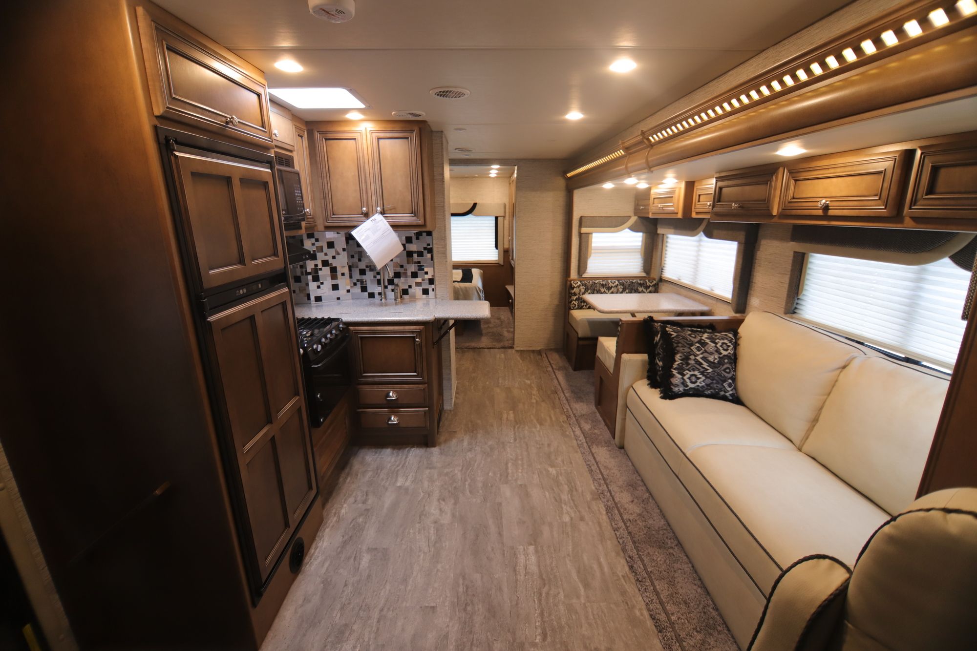 New 2019 Newmar Bay Star Sport 2702 Class A  For Sale