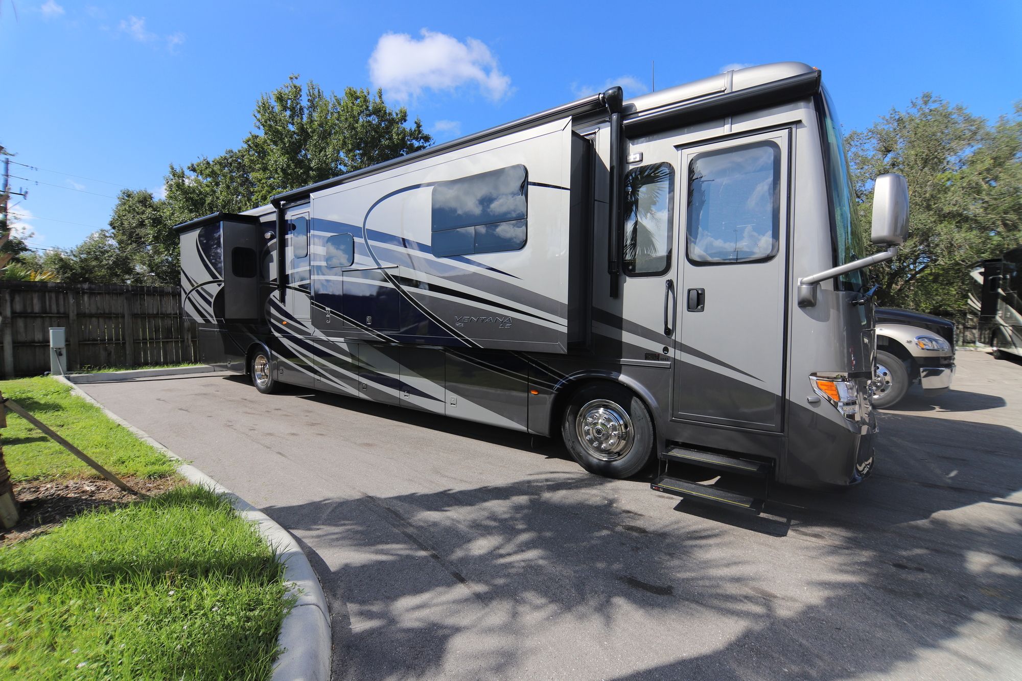 New 2019 Newmar Ventana Le BUNKS Class A  For Sale