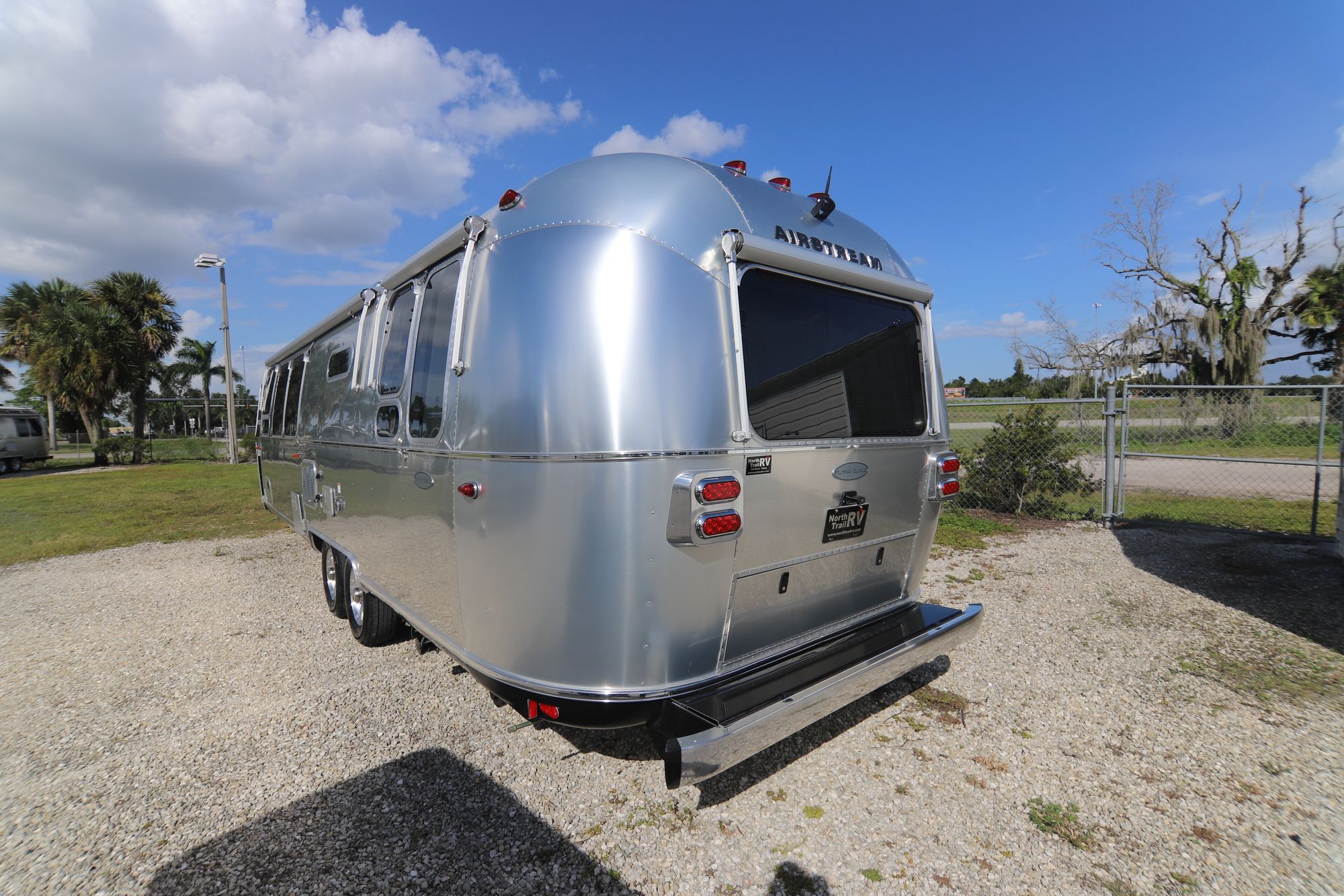 New 2019 Airstream Flying Cloud 30RB Travel Trailer  For Sale