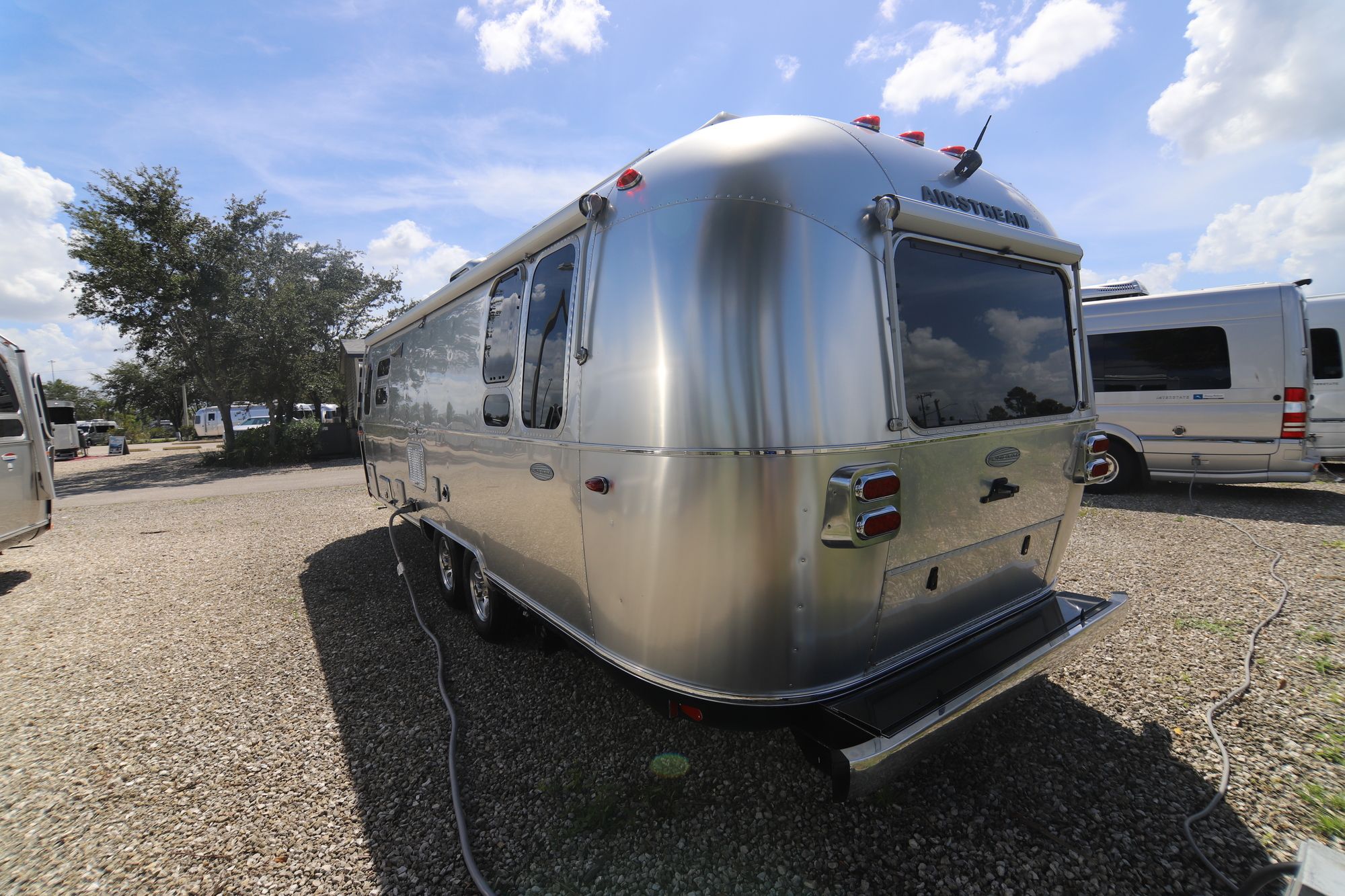 New 2019 Airstream Flying Cloud 28RB Travel Trailer  For Sale