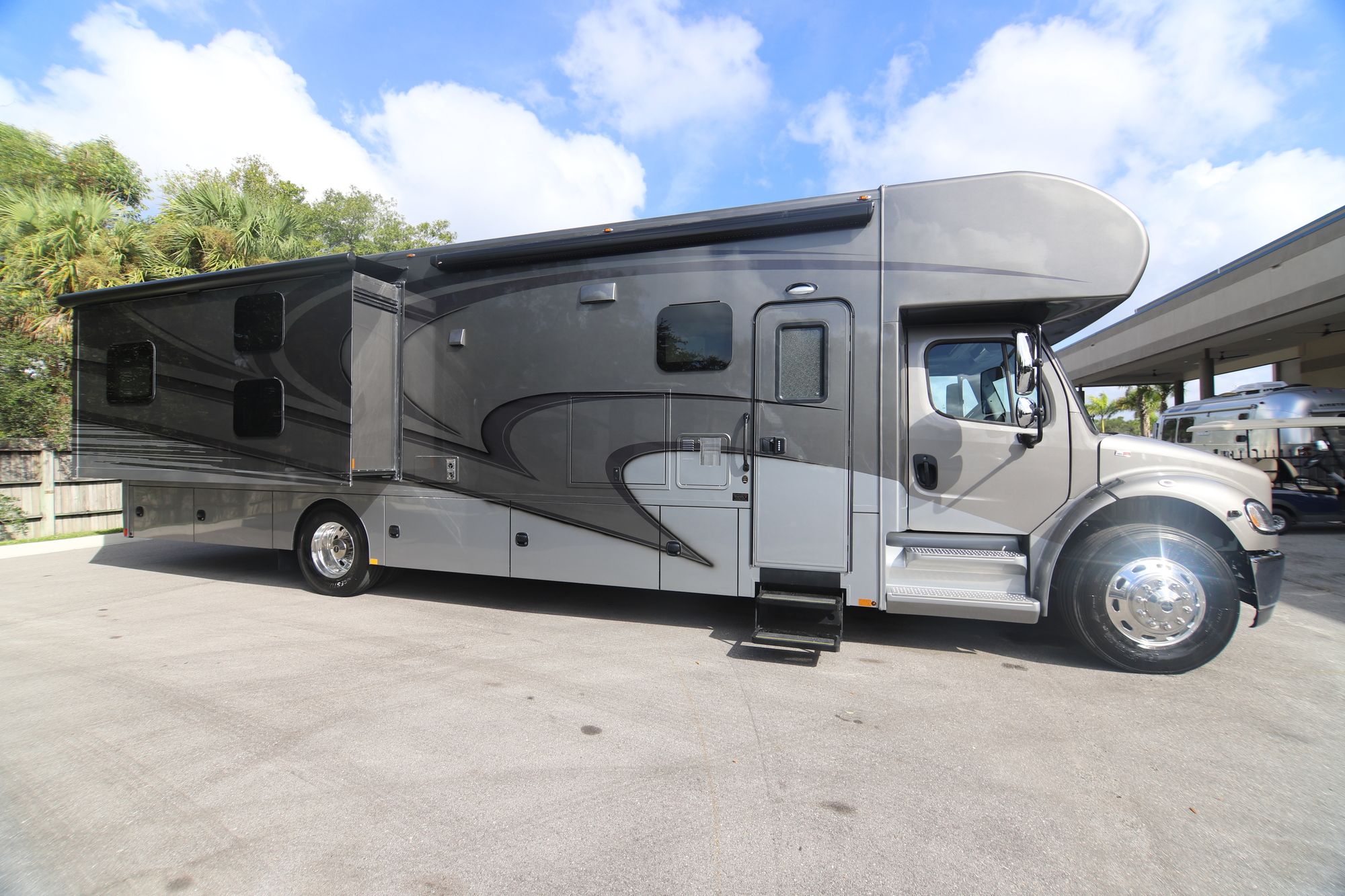 New 2019 Renegade Rv Valencia BUNKS Super C  For Sale