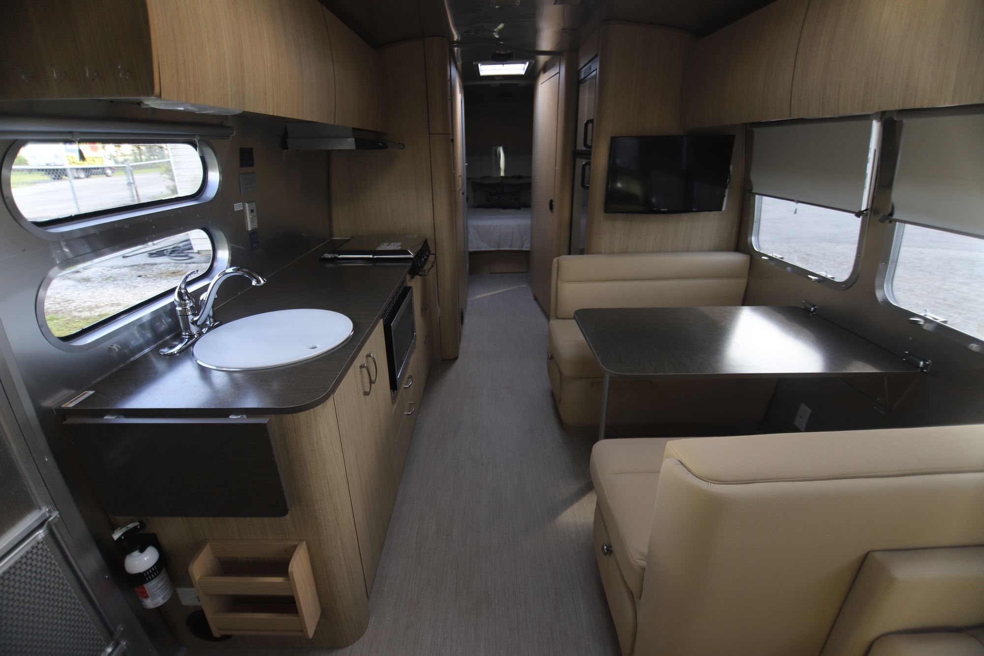 New 2019 Airstream Flying Cloud 30RB Travel Trailer  For Sale