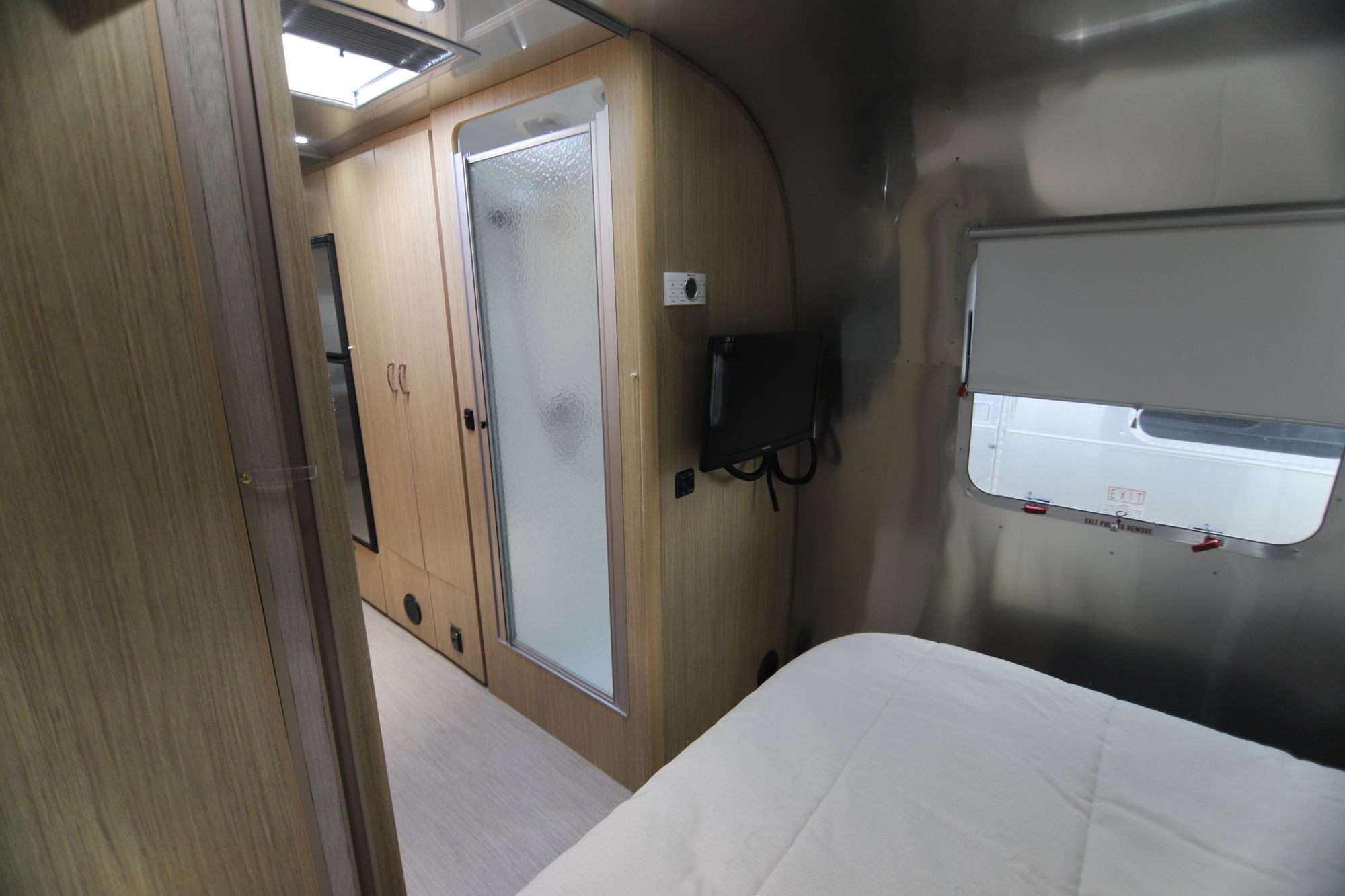 New 2019 Airstream Flying Cloud 27FB Travel Trailer  For Sale