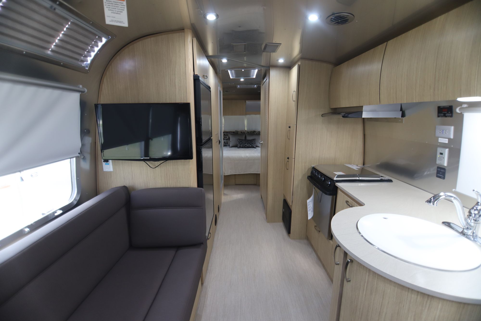 New 2019 Airstream Flying Cloud 27FB Travel Trailer  For Sale