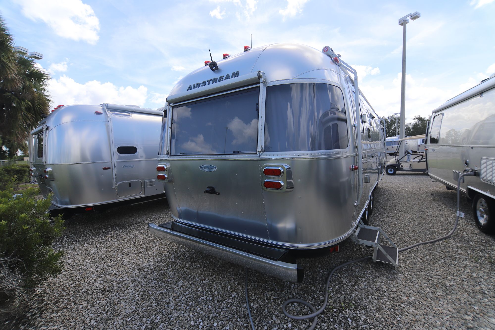 New 2019 Airstream Flying Cloud 27FB Travel Trailer  For Sale