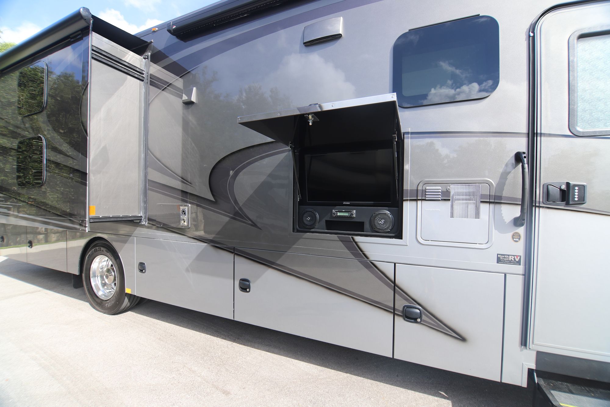 New 2019 Renegade Rv Valencia BUNKS Super C  For Sale