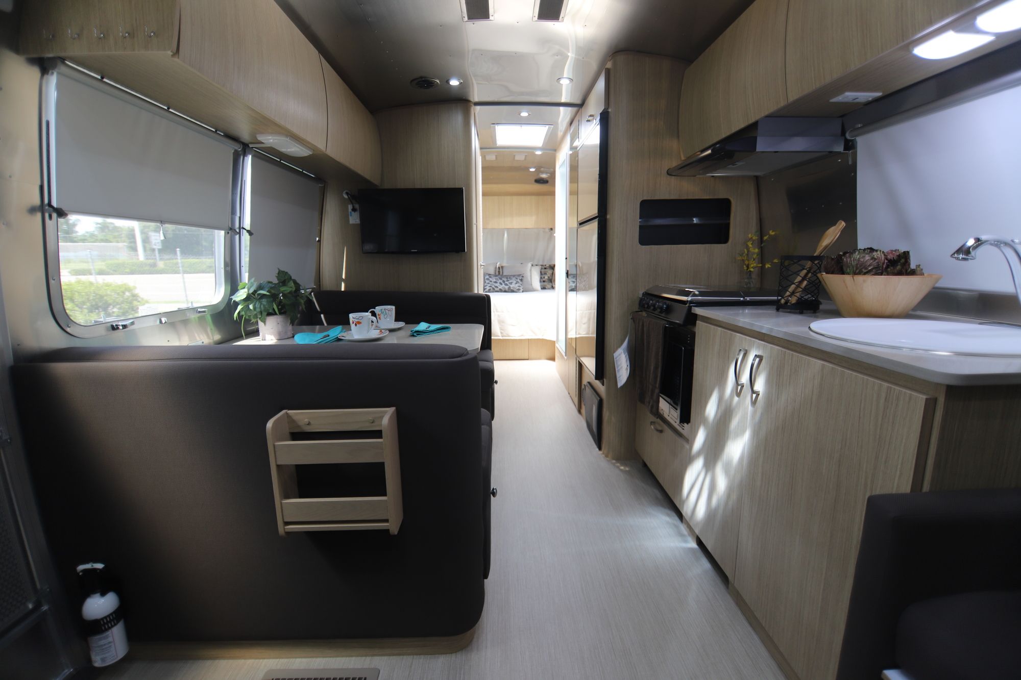 New 2019 Airstream Flying Cloud 28RB Travel Trailer  For Sale