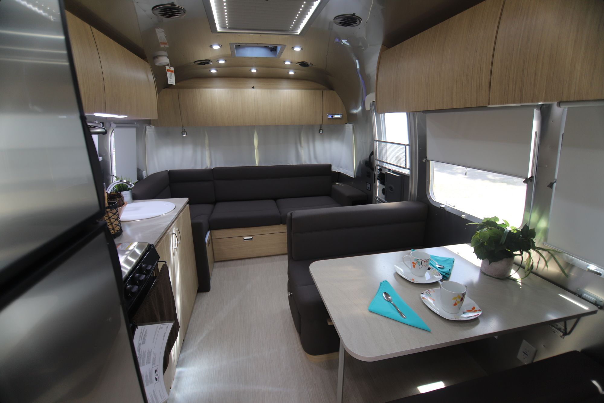 New 2019 Airstream Flying Cloud 28RB Travel Trailer  For Sale