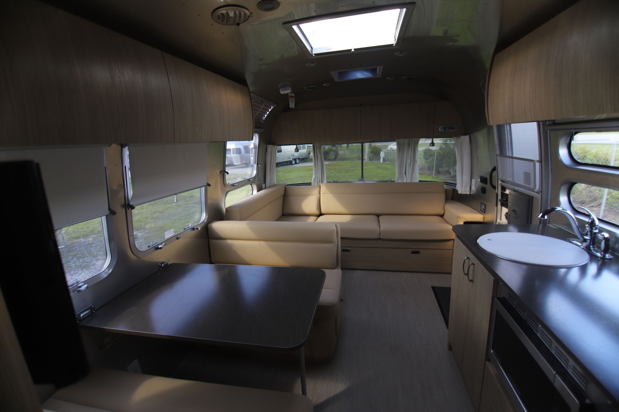 New 2019 Airstream Flying Cloud 30RB Travel Trailer  For Sale