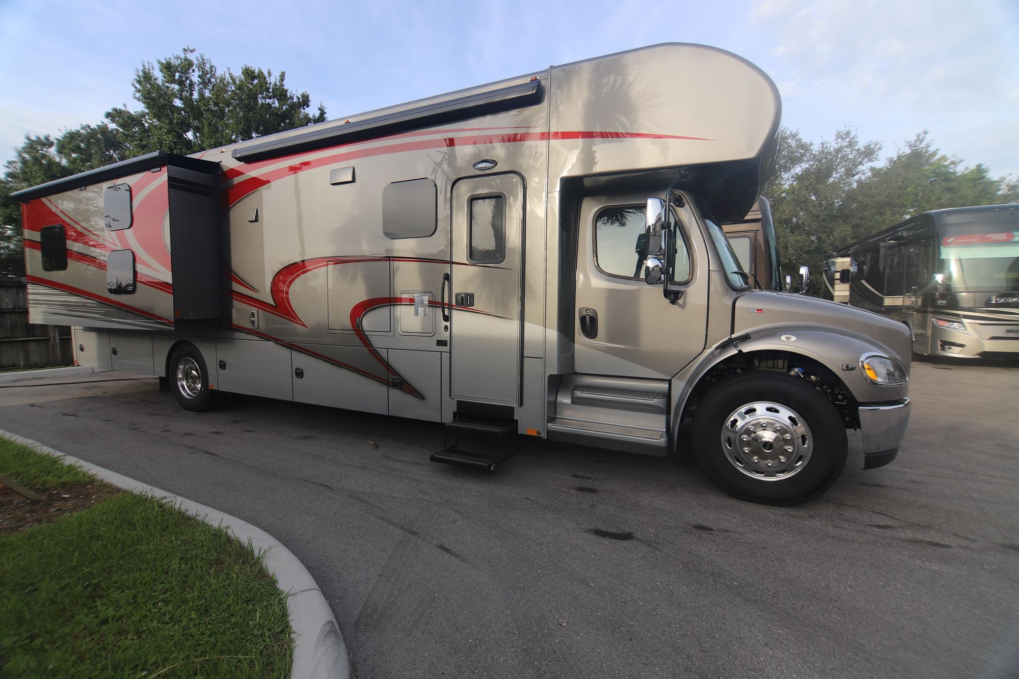 New 2019 Renegade Rv Valencia BUNKS Super C  For Sale