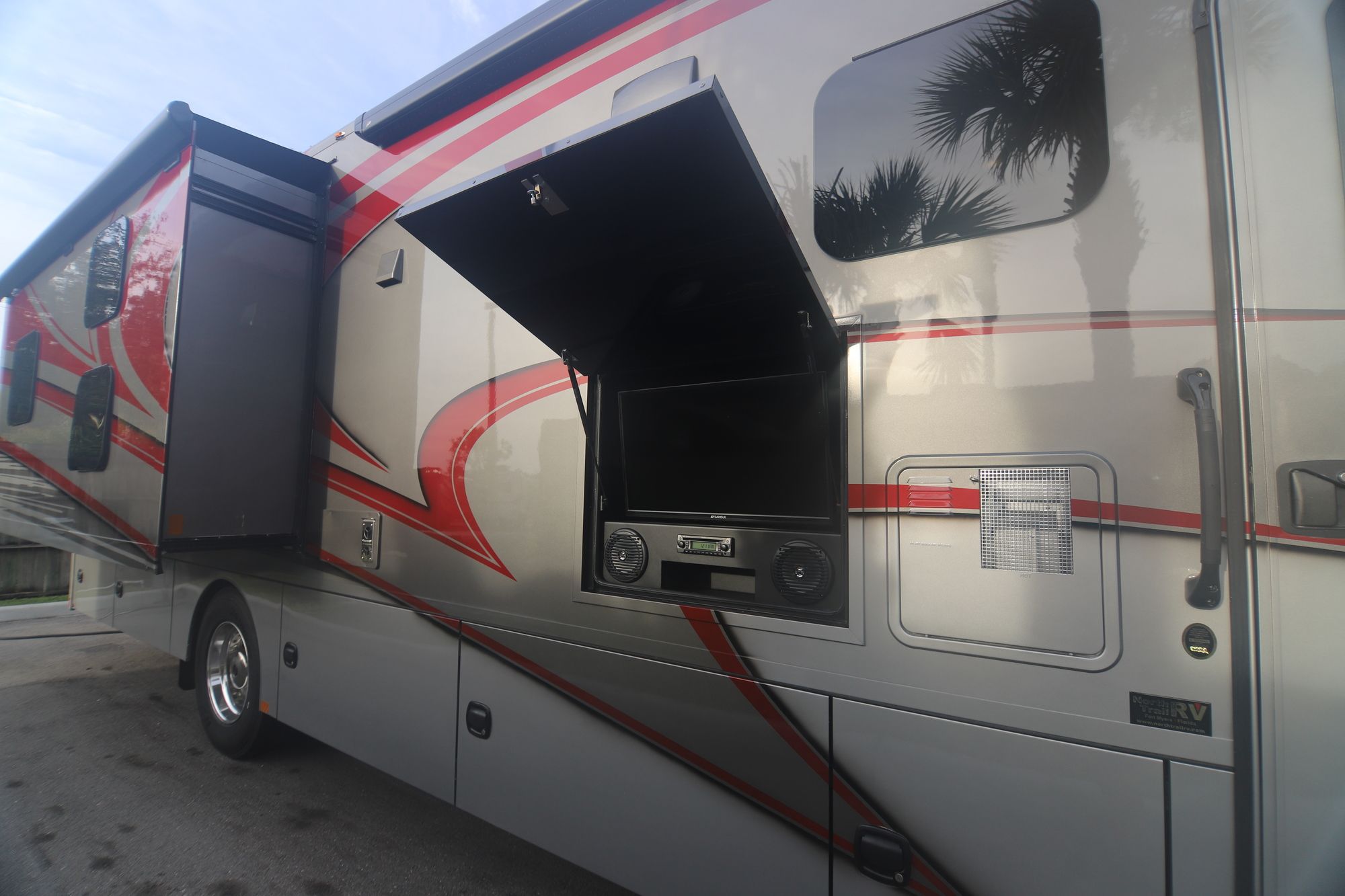 New 2019 Renegade Rv Valencia BUNKS Super C  For Sale