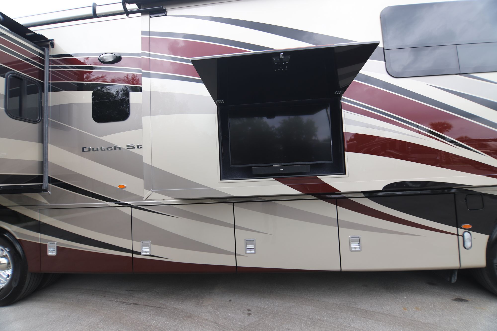 New 2019 Newmar Dutch Star 4018 Class A  For Sale