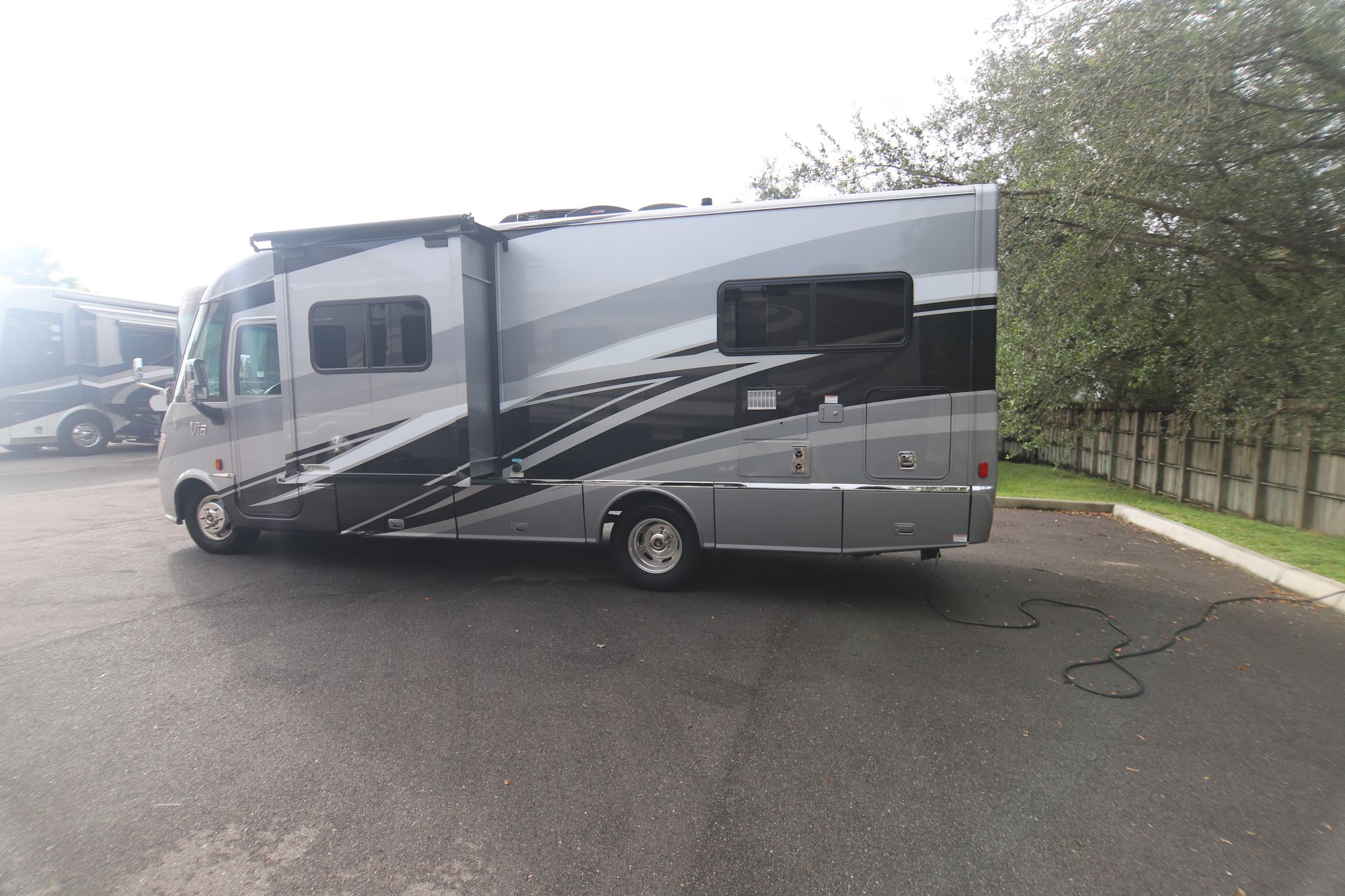 Used 2017 Winnebago Via 25T Class A  For Sale