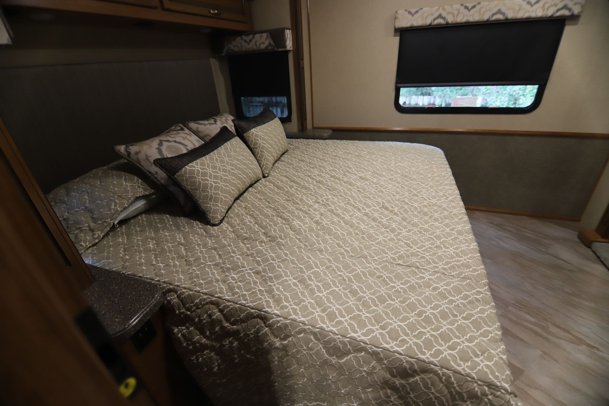 Used 2017 Fleetwood Bounder 35P Class A  For Sale